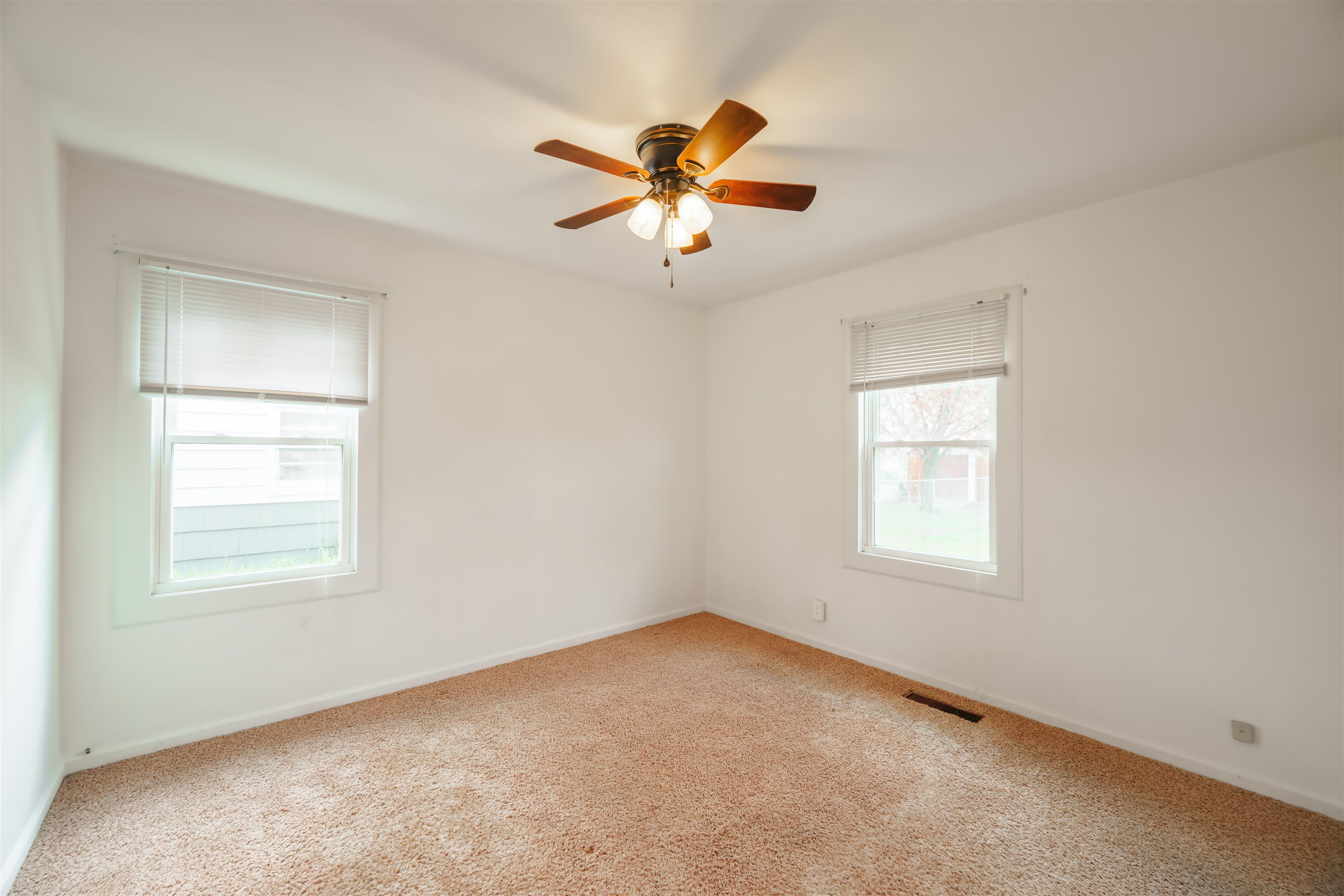 822 E Ellsworth Ave, Salina, Kansas image 8