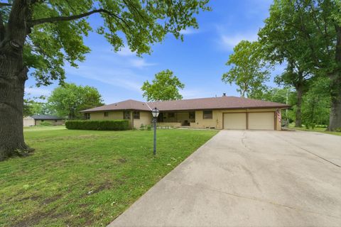 Homes For Sale - 1701 N Sunset Dr<br/> Augusta, KS 67010
