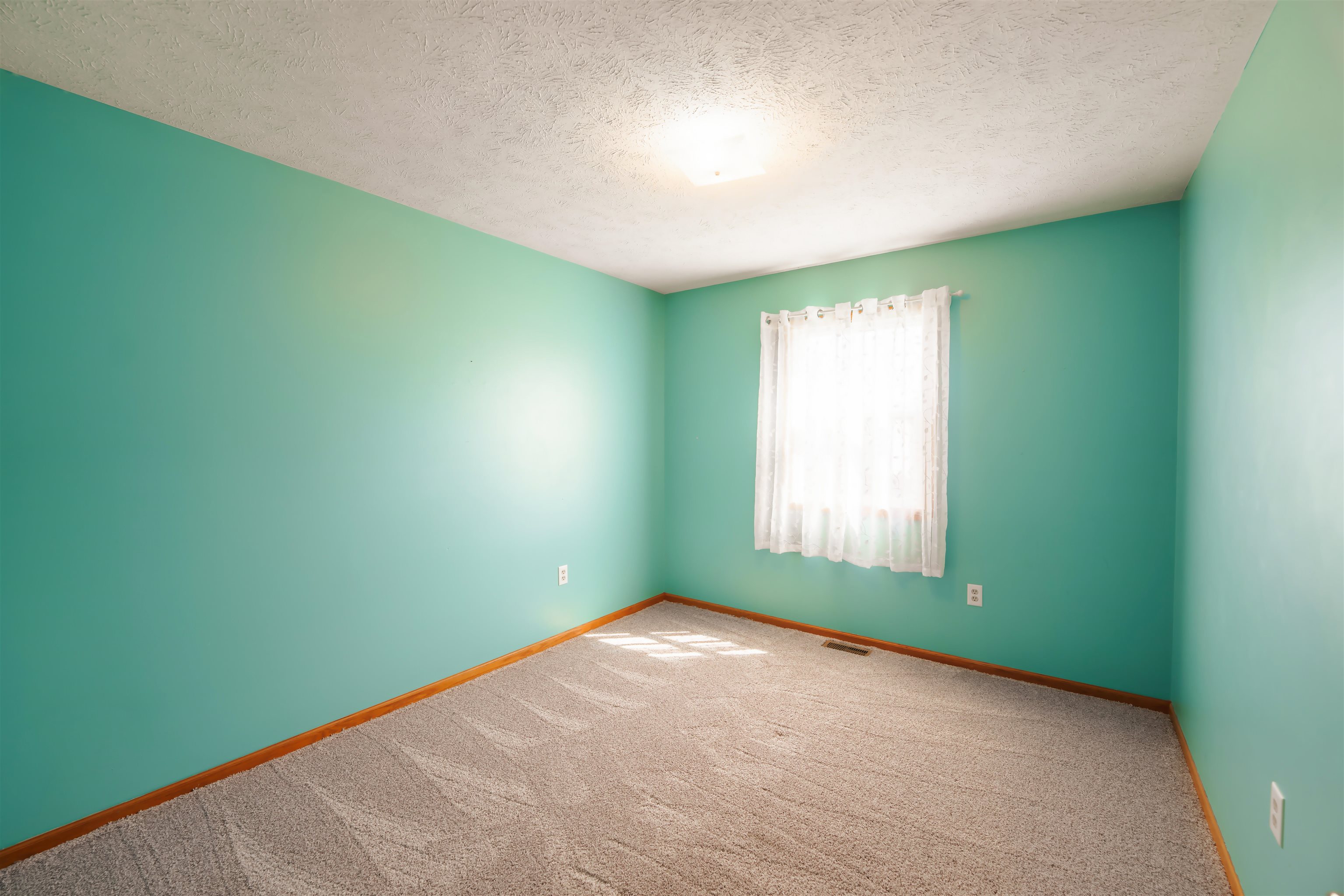 1225 E Magnolia Rd, Salina, Kansas image 10