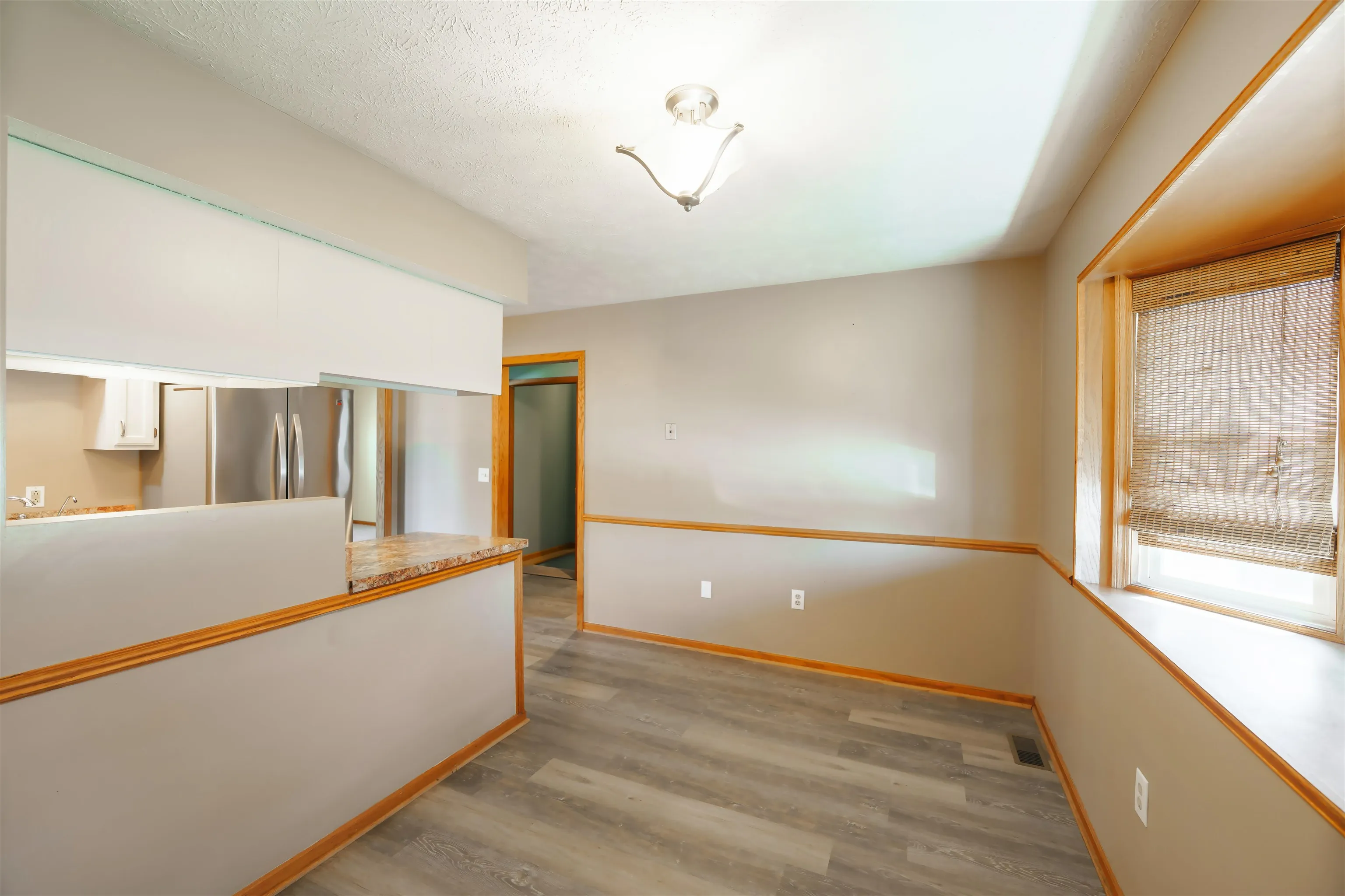 Salina, Kansas 67401, United States, 4 Bedrooms Bedrooms, ,2 BathroomsBathrooms,Residential,Pending,104928