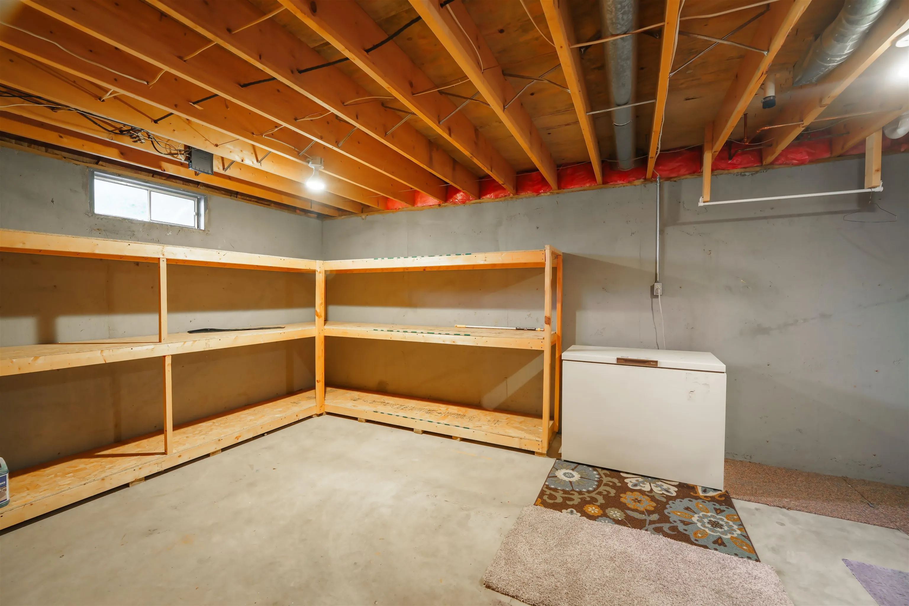 Salina, Kansas 67401, United States, 4 Bedrooms Bedrooms, ,2 BathroomsBathrooms,Residential,Pending,104928