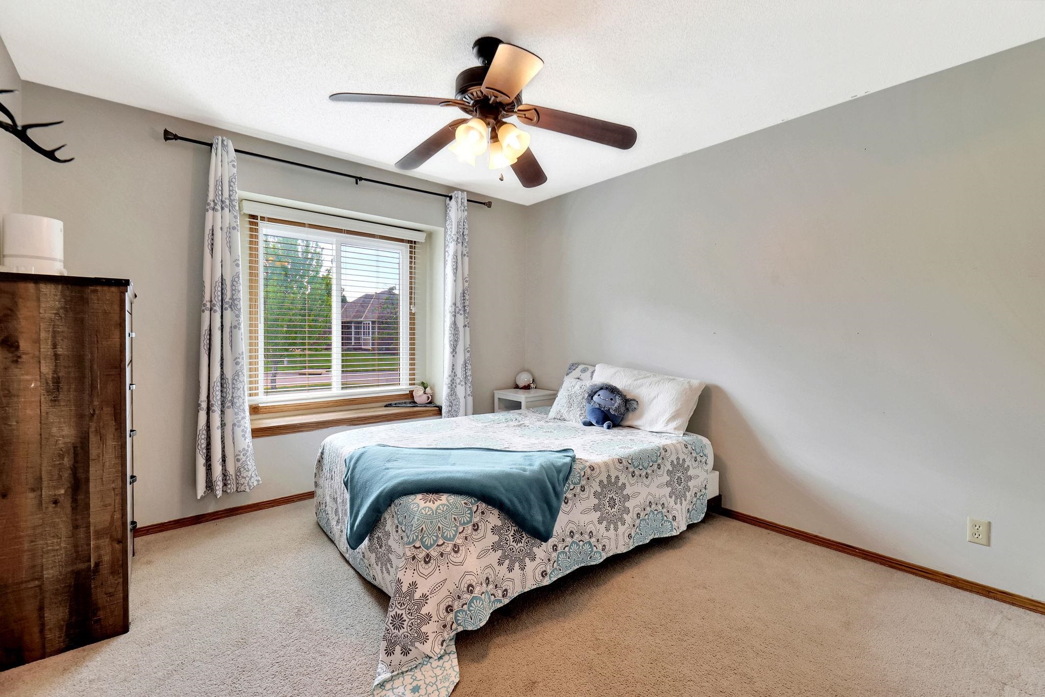 Wichita, Kansas 67212, United States, 5 Bedrooms Bedrooms, ,3 BathroomsBathrooms,Residential,Pending,59492