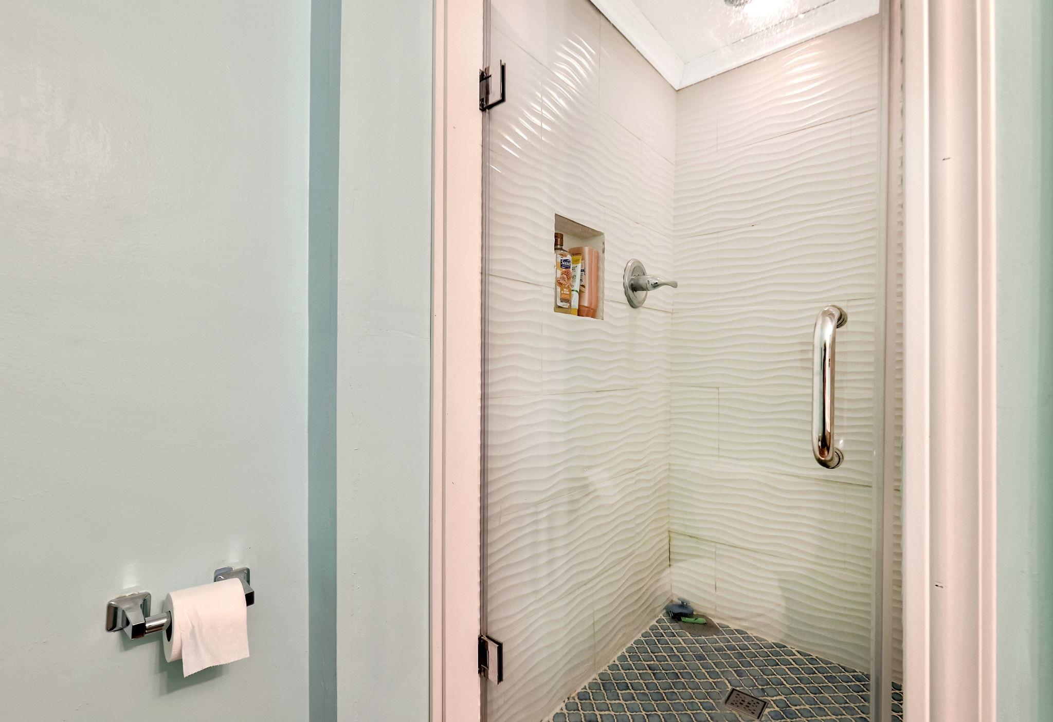 Wichita, Kansas 67212, United States, 5 Bedrooms Bedrooms, ,3 BathroomsBathrooms,Residential,Pending,59492