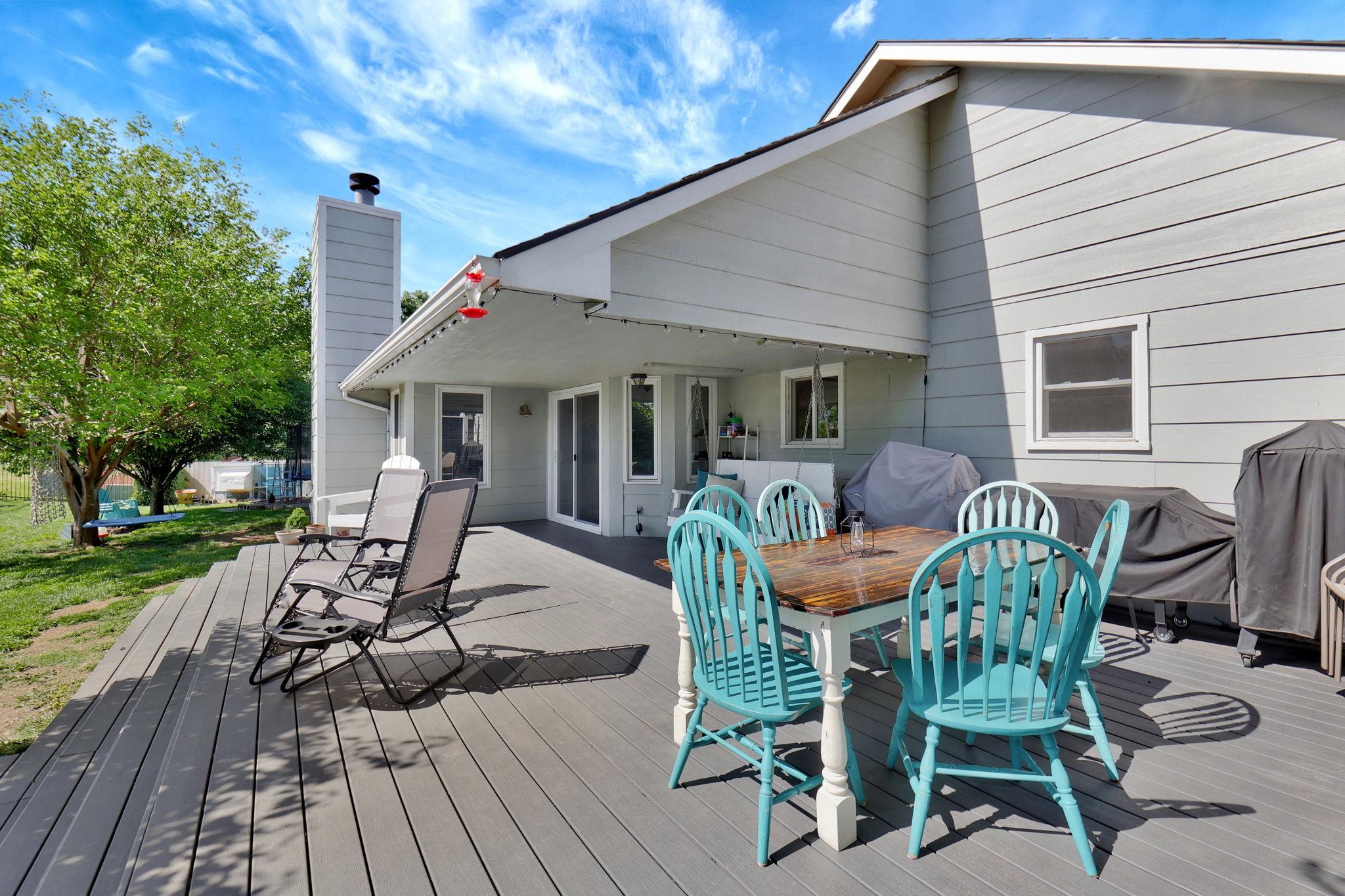 Wichita, Kansas 67212, United States, 5 Bedrooms Bedrooms, ,3 BathroomsBathrooms,Residential,Pending,59492