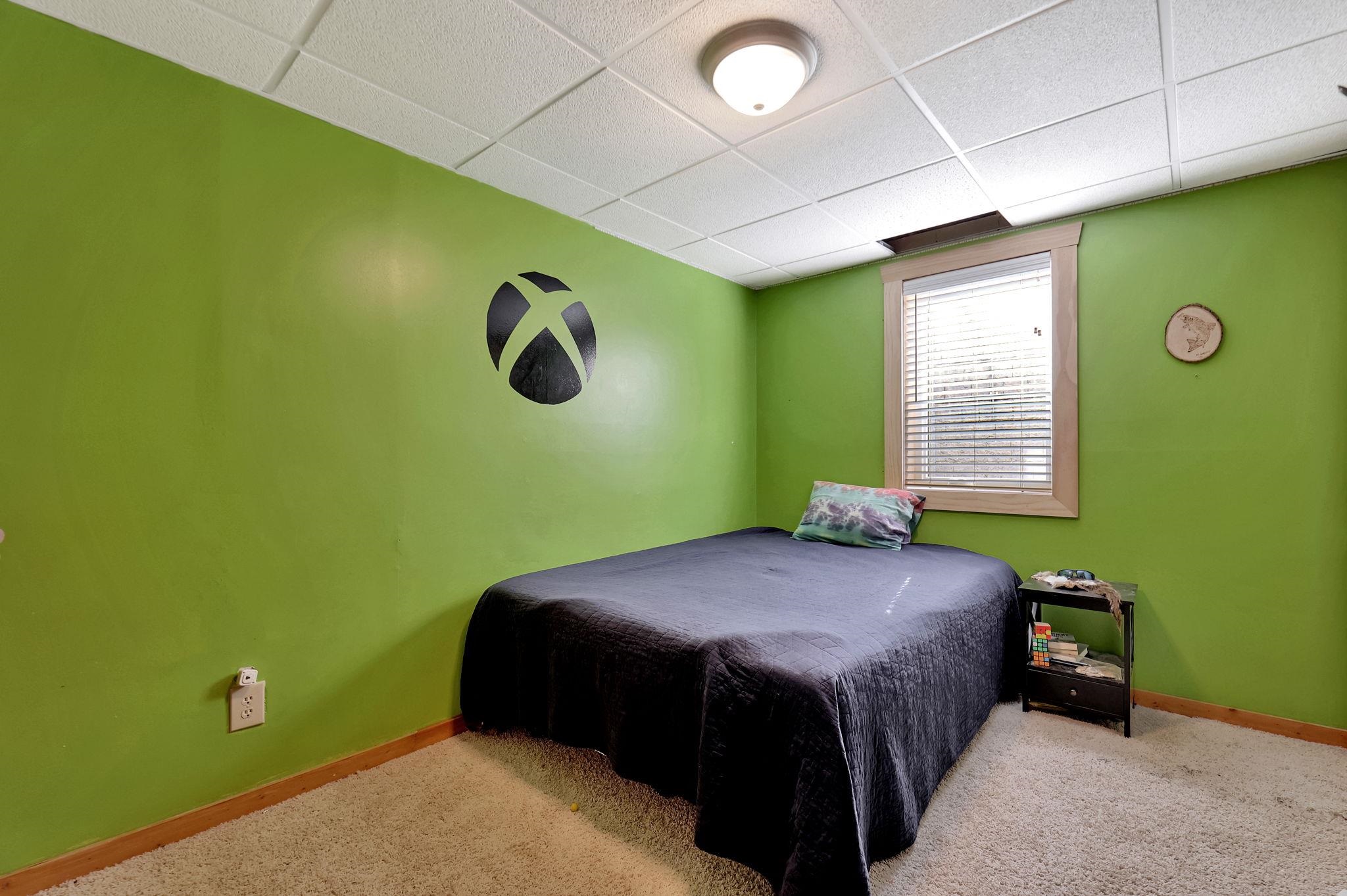 Wichita, Kansas 67212, United States, 5 Bedrooms Bedrooms, ,3 BathroomsBathrooms,Residential,Pending,59492