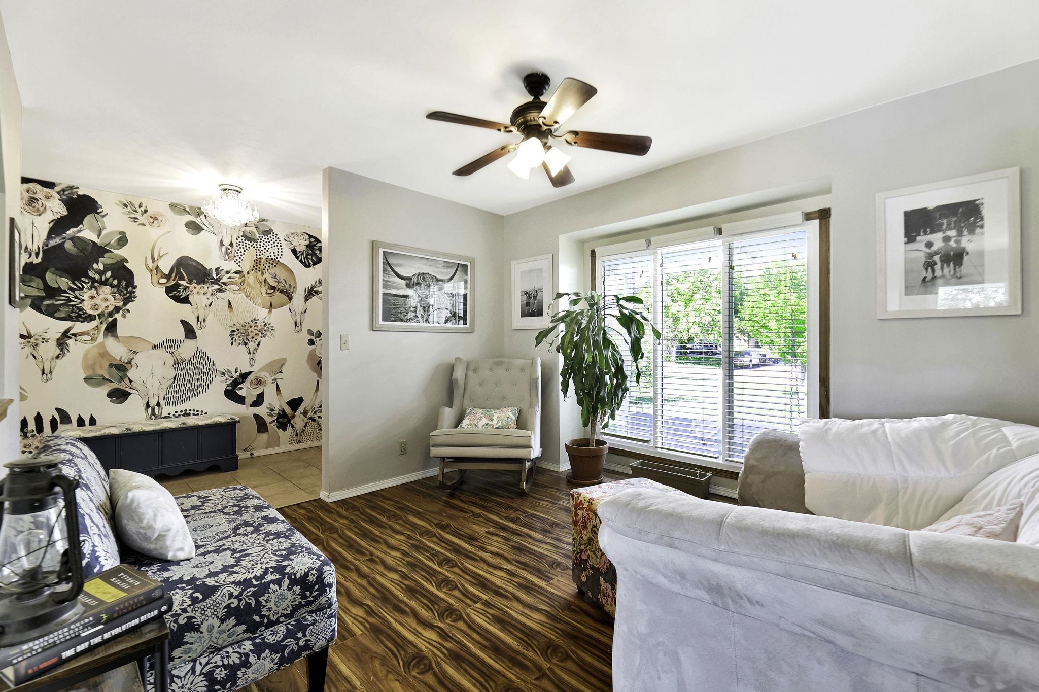 Wichita, Kansas 67212, United States, 5 Bedrooms Bedrooms, ,3 BathroomsBathrooms,Residential,Pending,59492