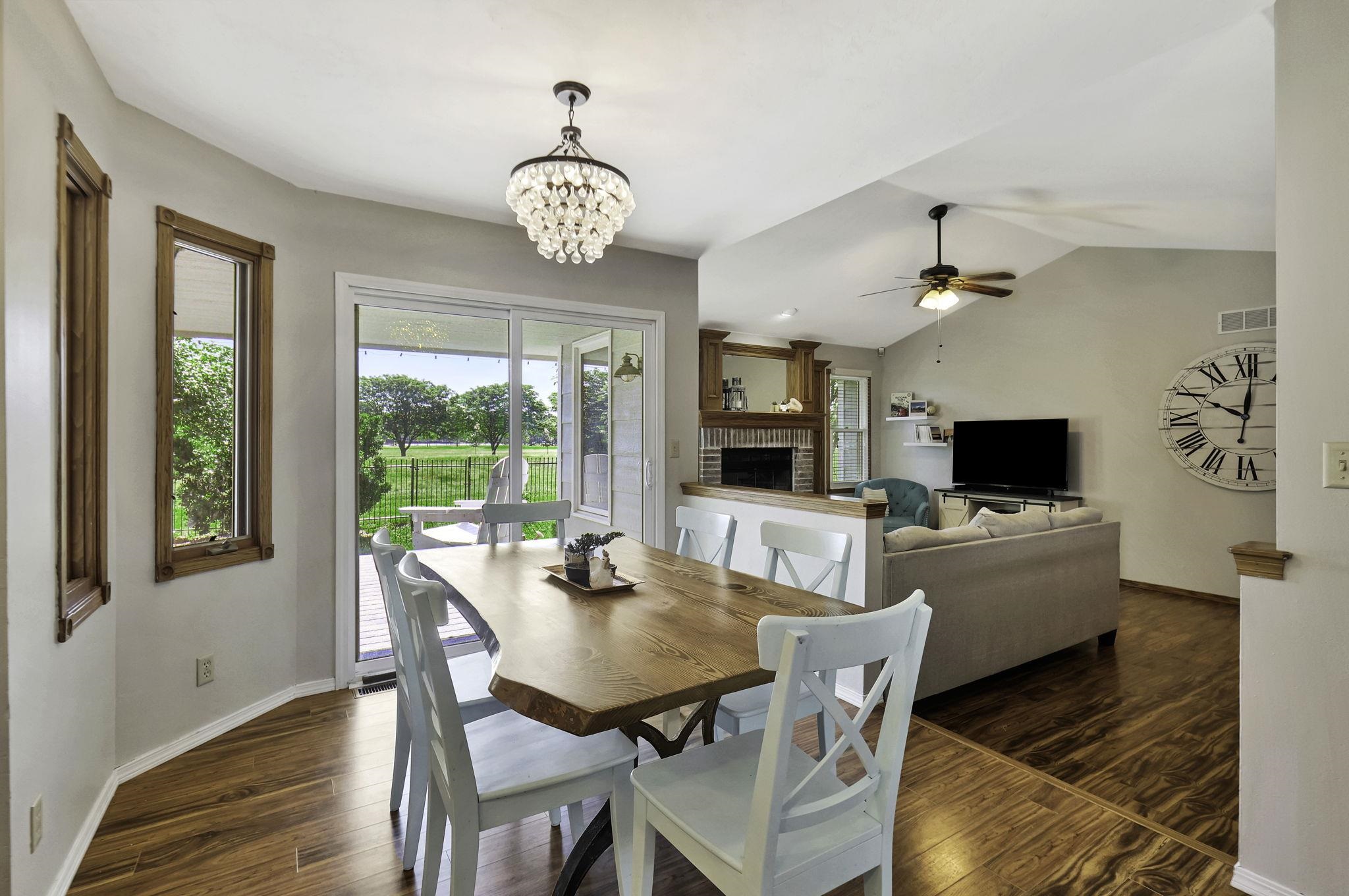 Wichita, Kansas 67212, United States, 5 Bedrooms Bedrooms, ,3 BathroomsBathrooms,Residential,Pending,59492