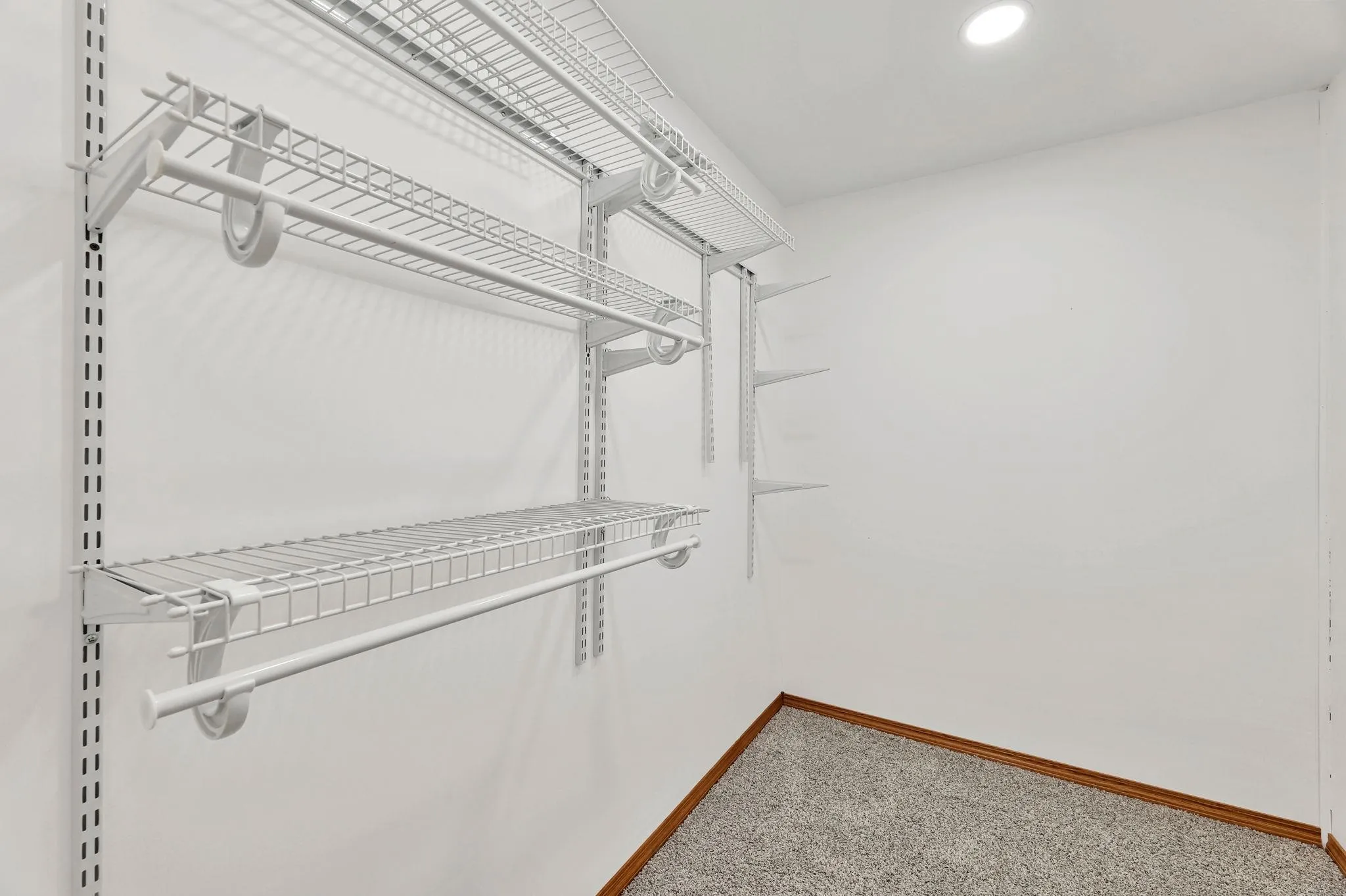 Wichita, Kansas 67209, United States, 4 Bedrooms Bedrooms, ,3 BathroomsBathrooms,Residential,Pending,42100