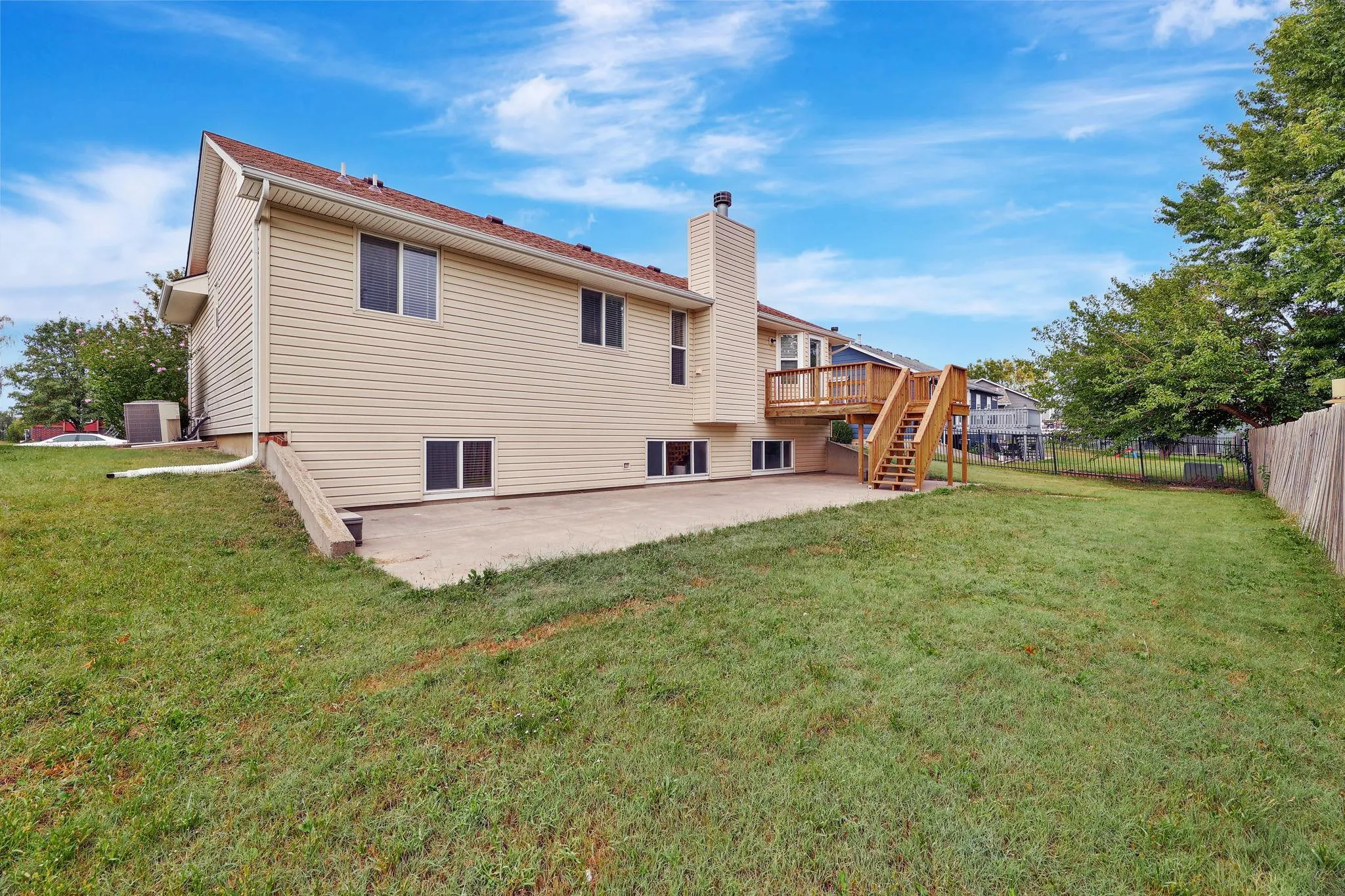 Wichita, Kansas 67209, United States, 4 Bedrooms Bedrooms, ,3 BathroomsBathrooms,Residential,Pending,42100