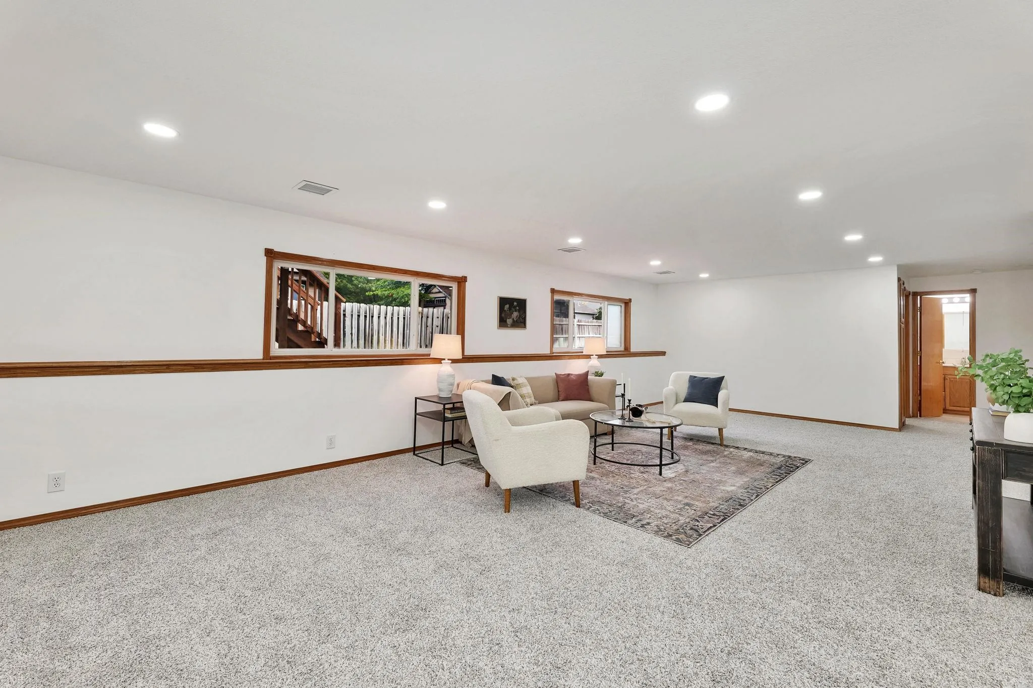 Wichita, Kansas 67209, United States, 4 Bedrooms Bedrooms, ,3 BathroomsBathrooms,Residential,Pending,42100