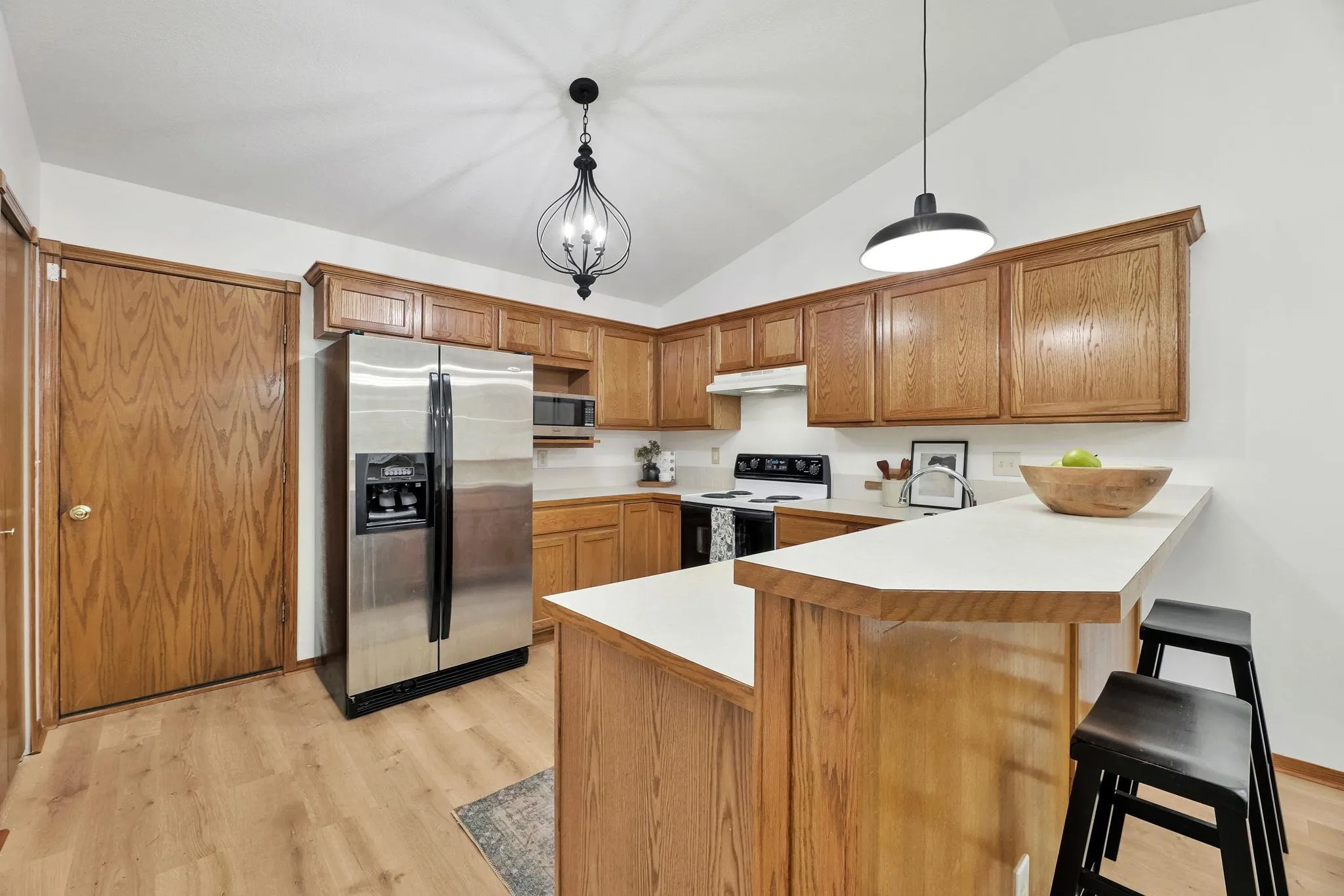 Wichita, Kansas 67209, United States, 4 Bedrooms Bedrooms, ,3 BathroomsBathrooms,Residential,Pending,42100