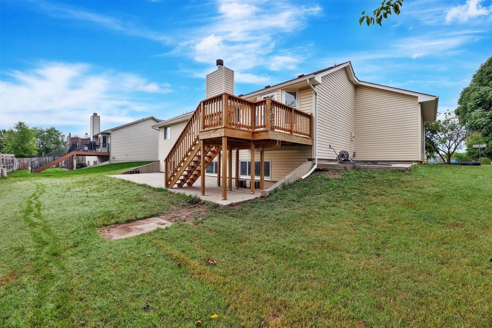 Wichita, Kansas 67209, United States, 4 Bedrooms Bedrooms, ,3 BathroomsBathrooms,Residential,Pending,42100