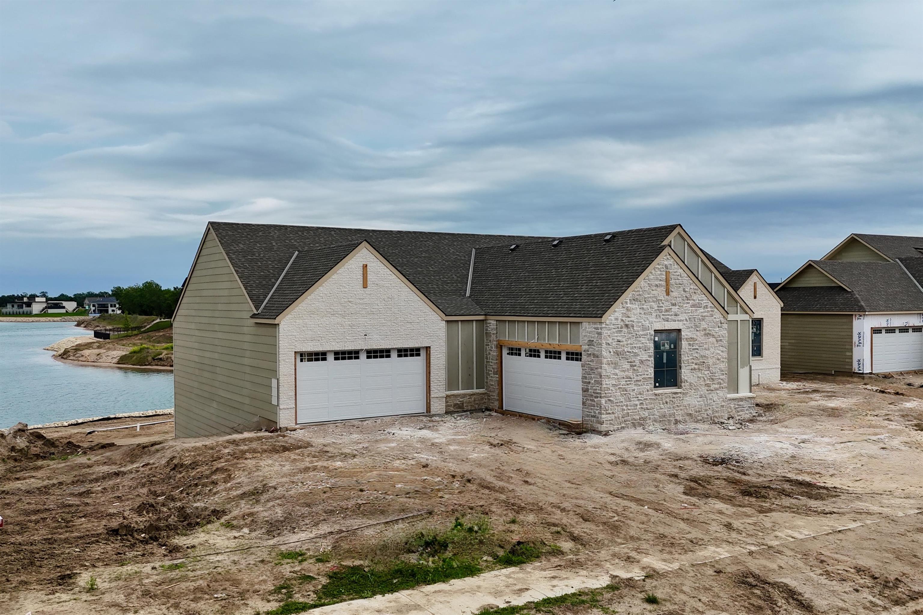 4624 N Ridge Port St, Wichita, Kansas image 2