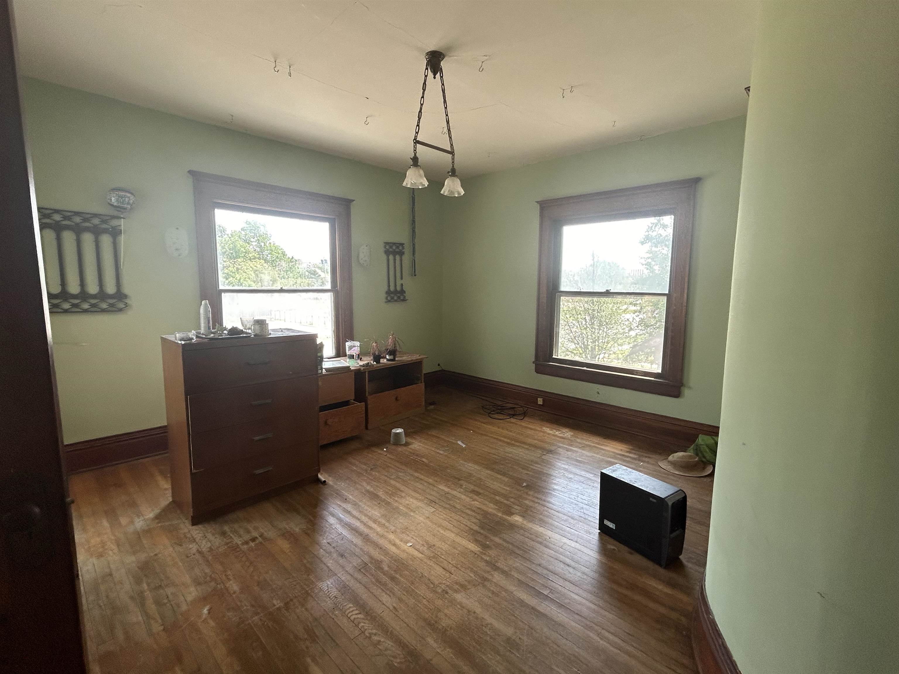 Wichita, Kansas 67214, United States, 4 Bedrooms Bedrooms, ,2 BathroomsBathrooms,Residential,Pending,59106