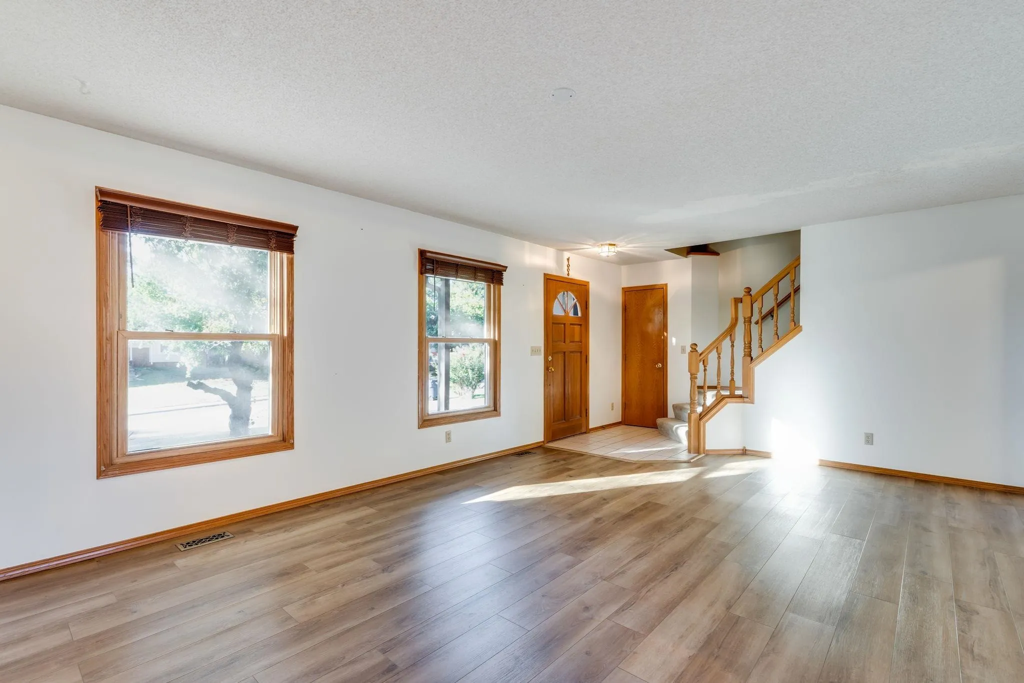 Derby, Kansas 67037, United States, 4 Bedrooms Bedrooms, ,4 BathroomsBathrooms,Residential,Active,232943