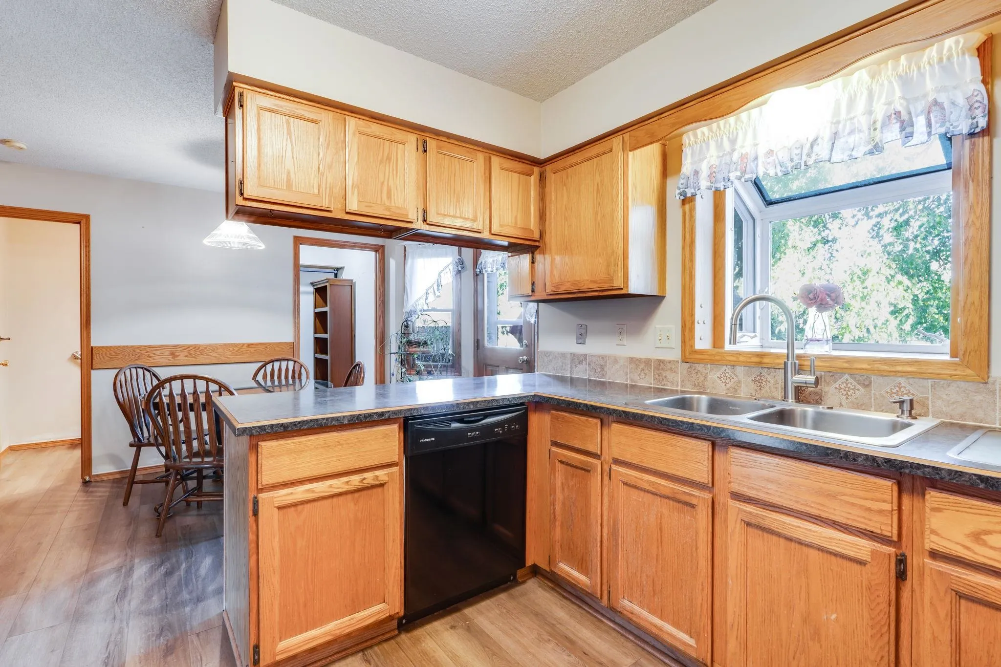 Derby, Kansas 67037, United States, 4 Bedrooms Bedrooms, ,4 BathroomsBathrooms,Residential,Active,232943