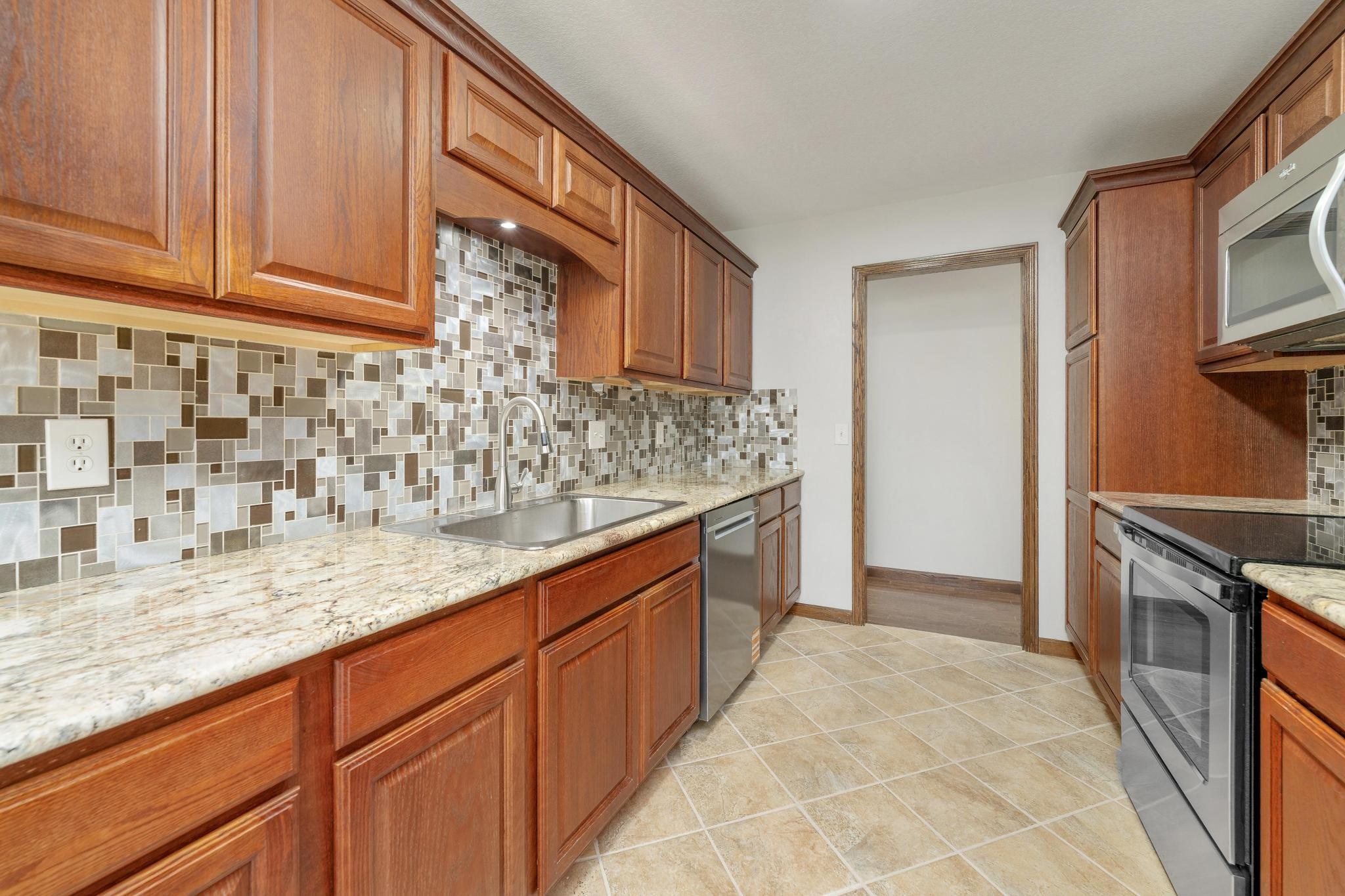 14320 W Taft St, Wichita, Kansas image 15
