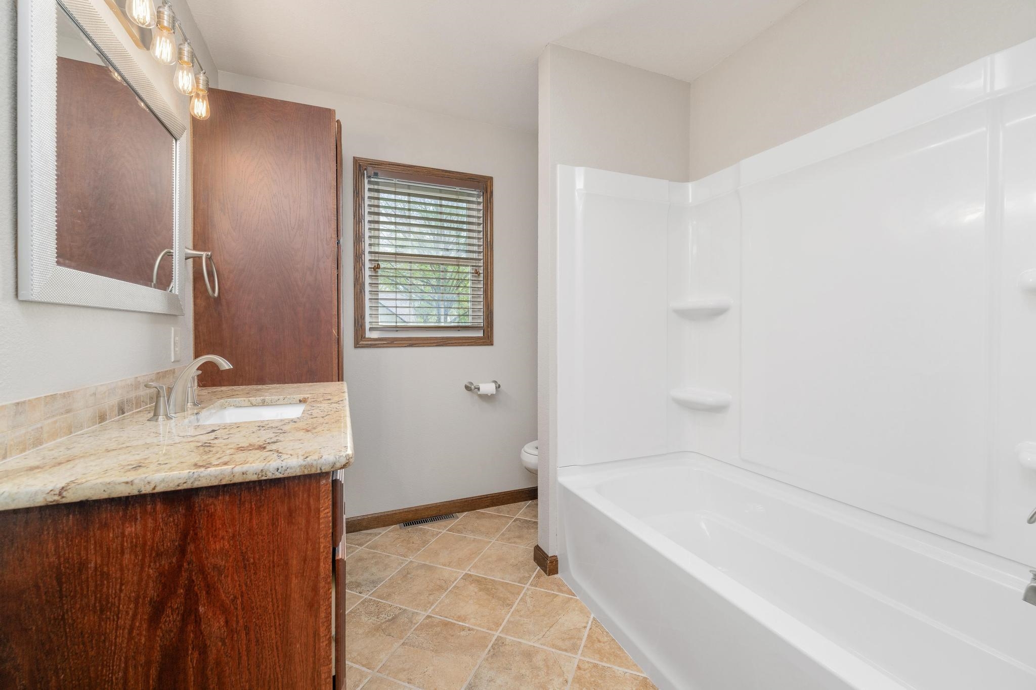 14320 W Taft St, Wichita, Kansas image 19