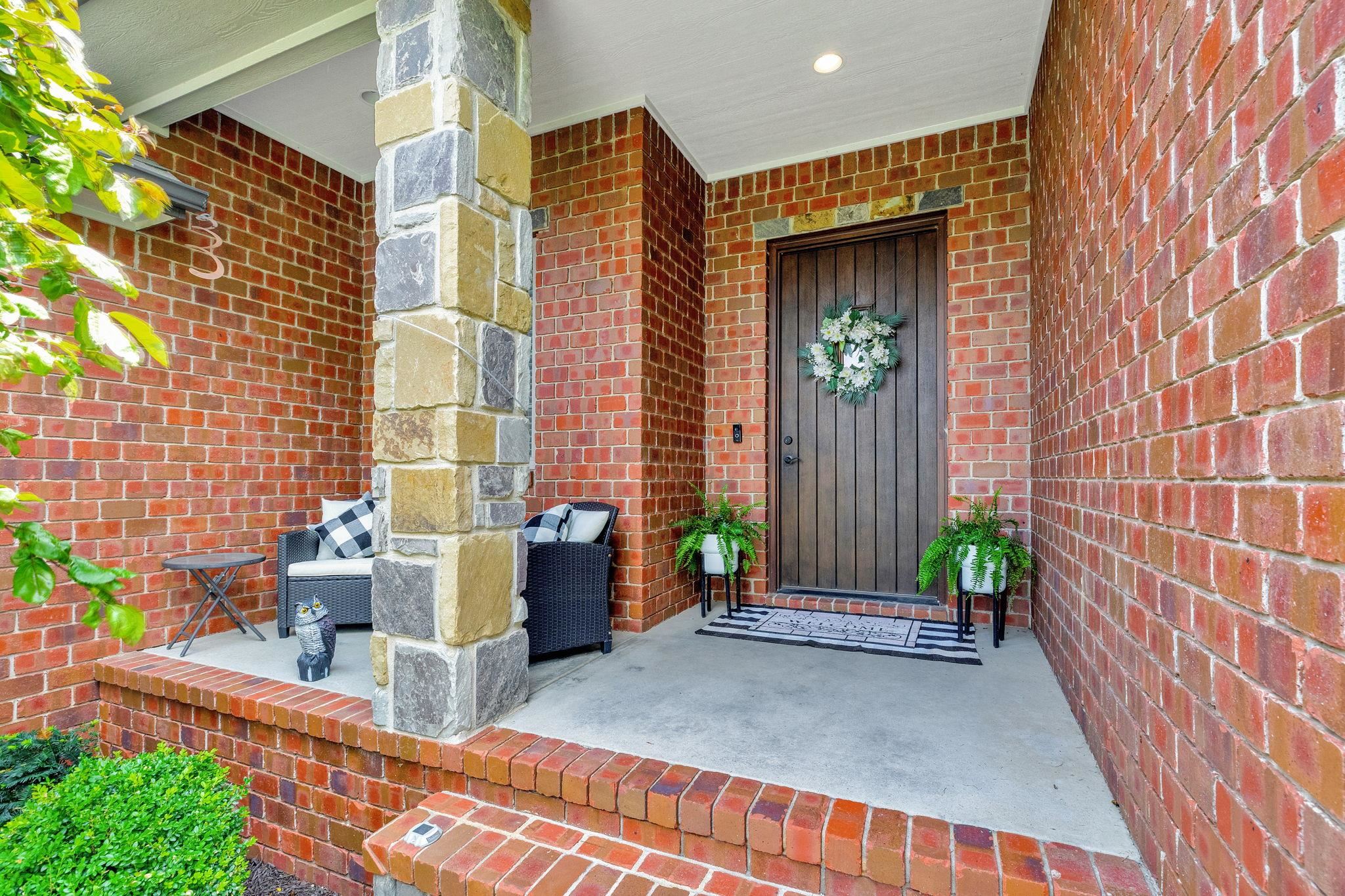 2616 N Paradise Ct, Wichita, Kansas image 3