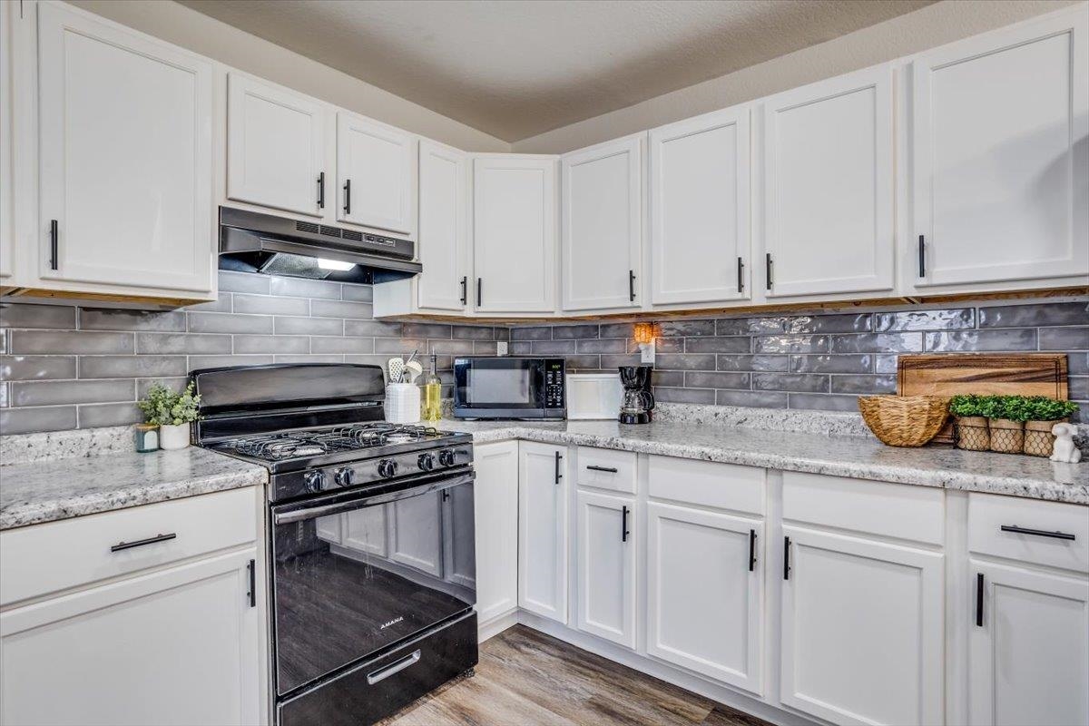 317 E 6th St, Halstead, Kansas image 15