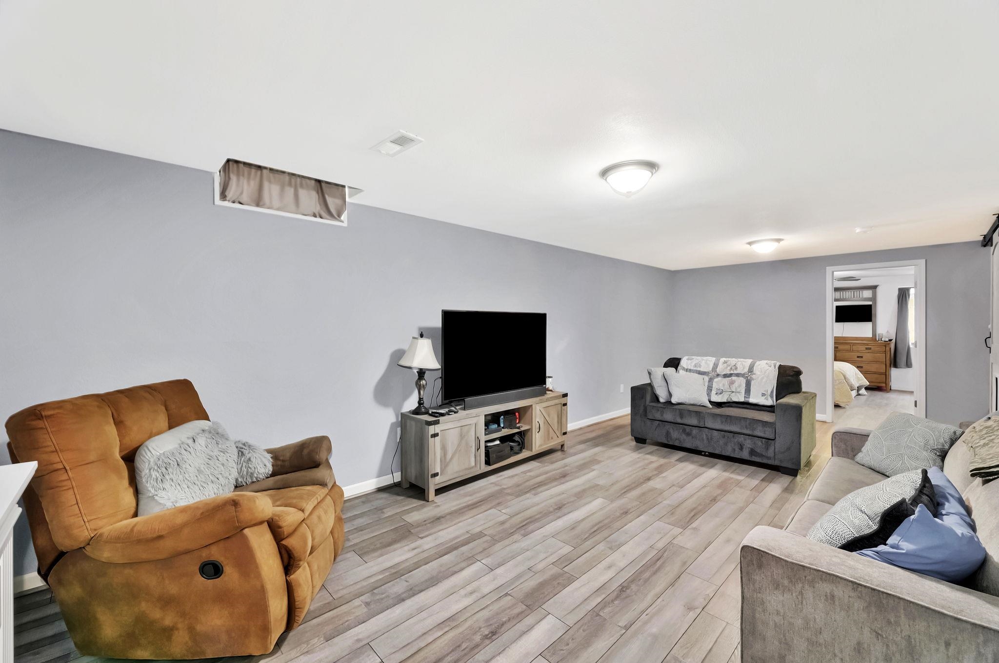 Haysville, Kansas 67060, United States, 3 Bedrooms Bedrooms, ,3 BathroomsBathrooms,Residential,Pending,61714