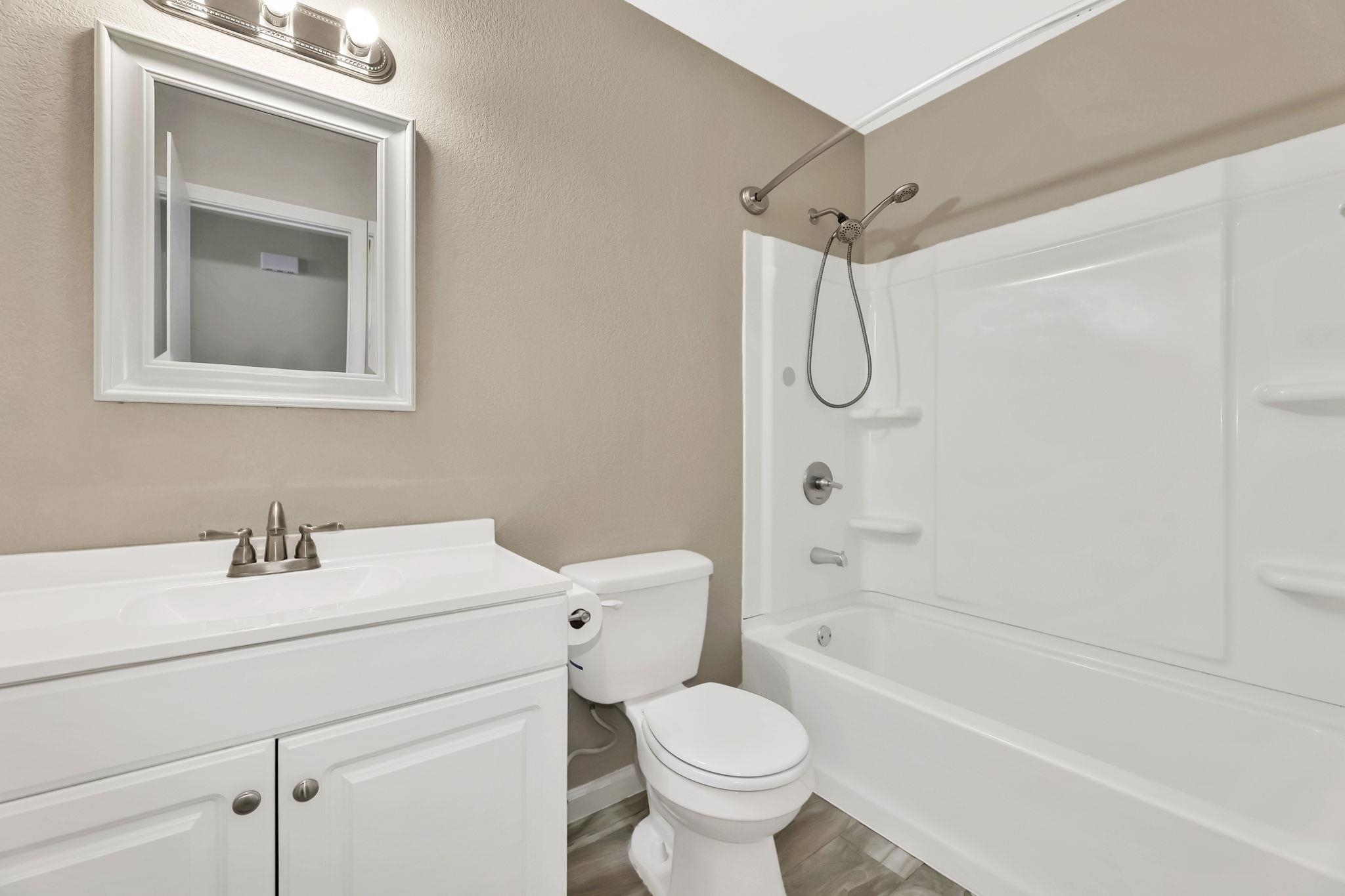 Haysville, Kansas 67060, United States, 3 Bedrooms Bedrooms, ,3 BathroomsBathrooms,Residential,Pending,61714