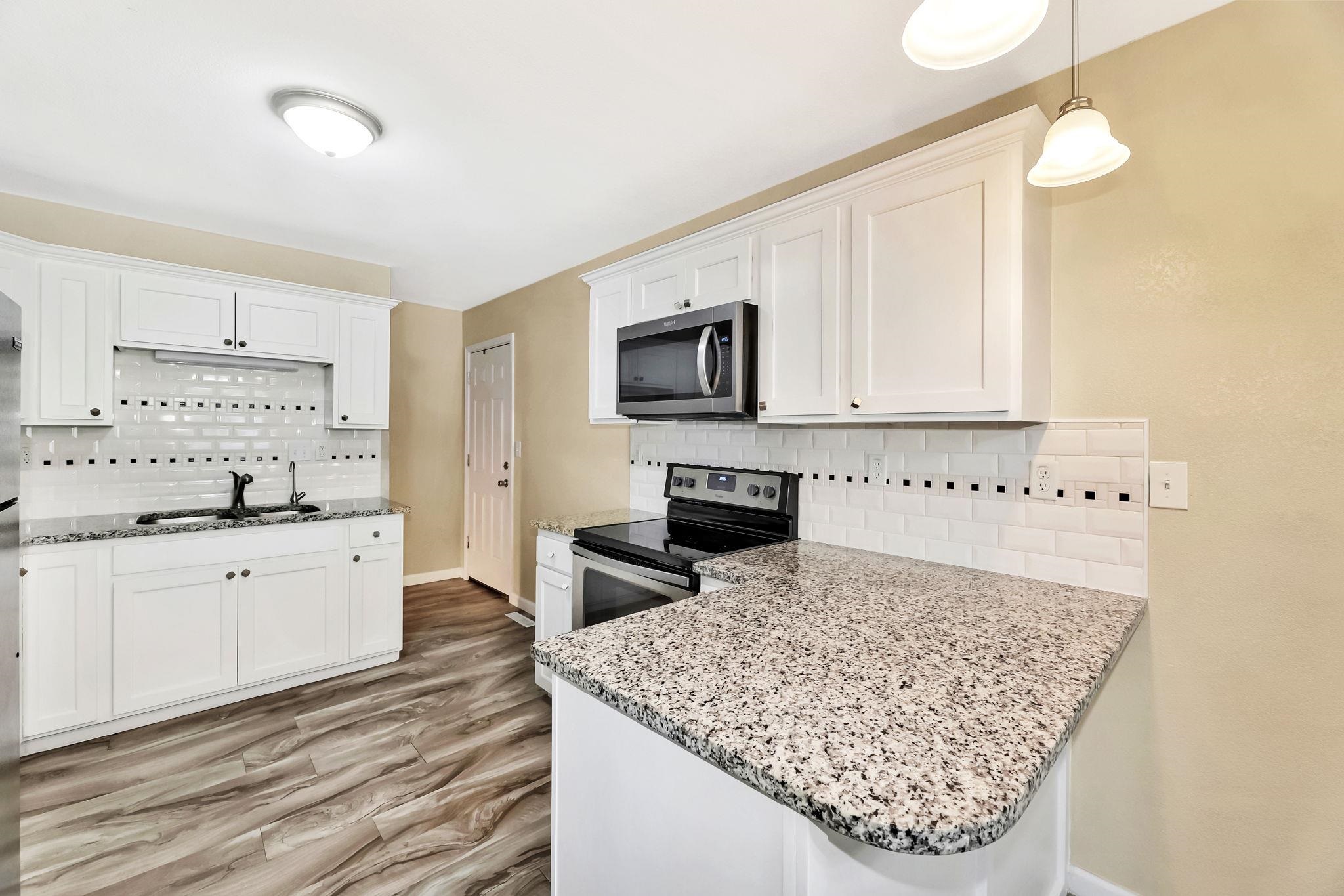 Haysville, Kansas 67060, United States, 3 Bedrooms Bedrooms, ,3 BathroomsBathrooms,Residential,Pending,61714