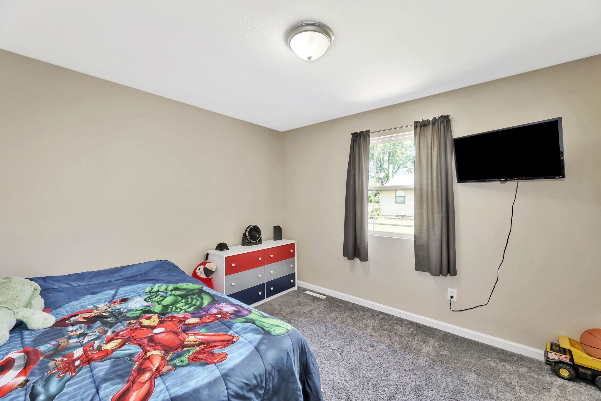 Haysville, Kansas 67060, United States, 3 Bedrooms Bedrooms, ,3 BathroomsBathrooms,Residential,Pending,61714