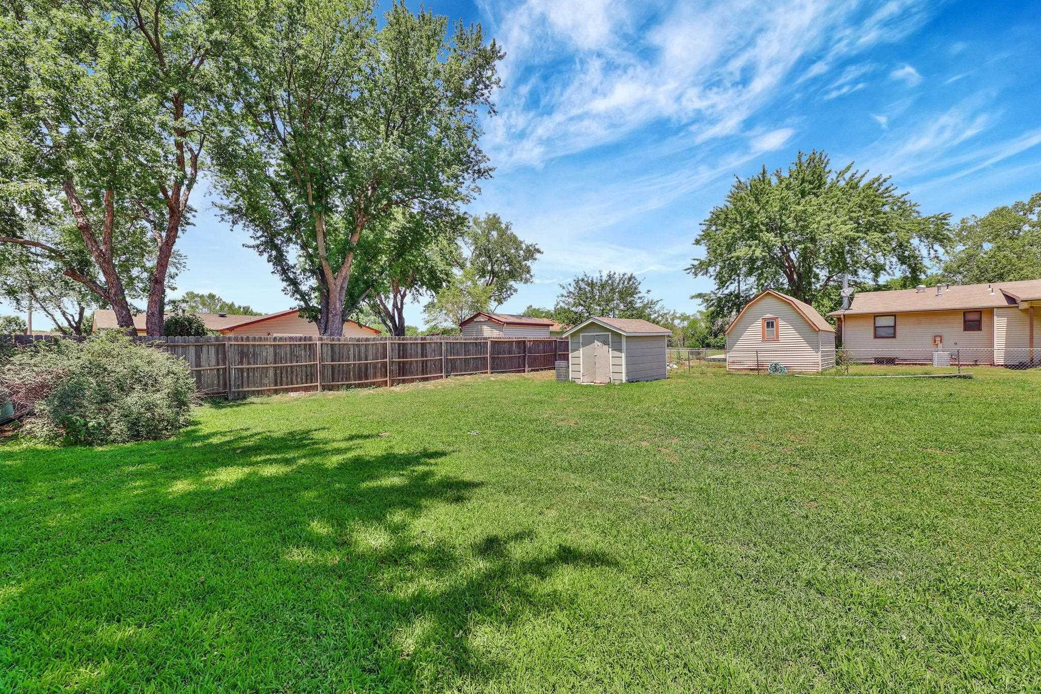 Haysville, Kansas 67060, United States, 3 Bedrooms Bedrooms, ,3 BathroomsBathrooms,Residential,Pending,61714