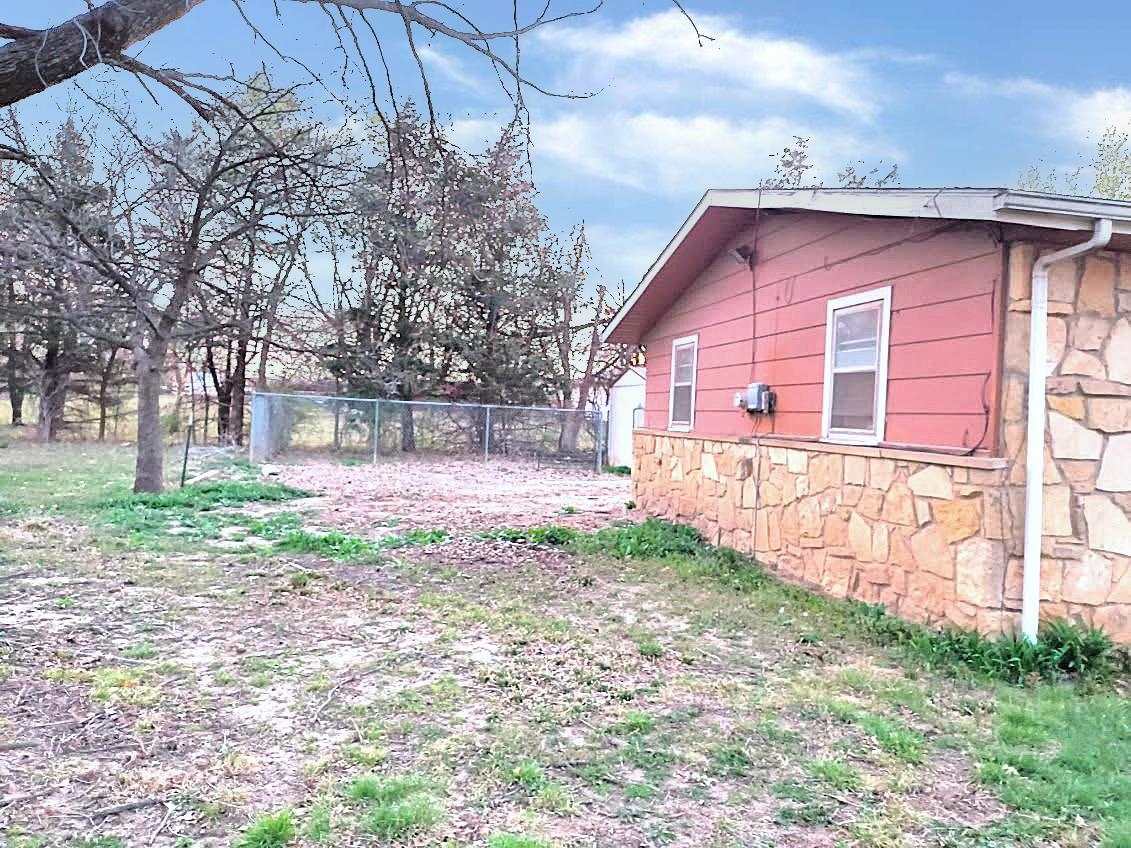 32899 Tower Rd, Arkansas City, Kansas image 2