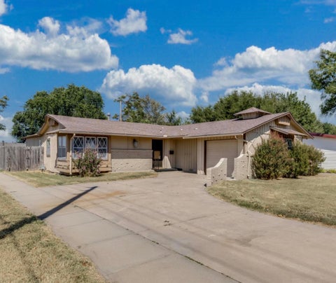 Homes For Sale - 3926 W Westlawn St<br/> Wichita, KS 67203