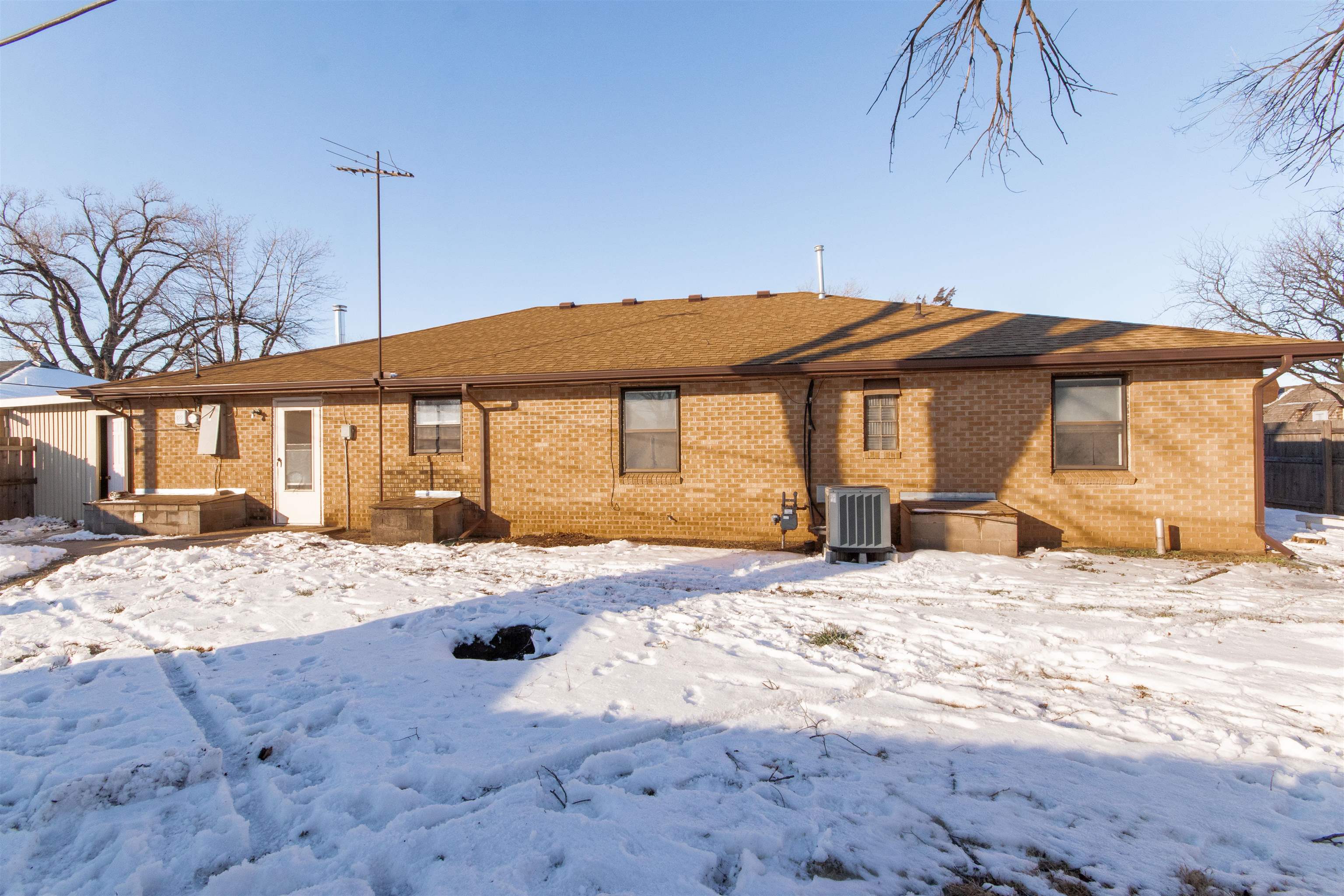 706 S Walnut St, Hutchinson, Kansas image 21