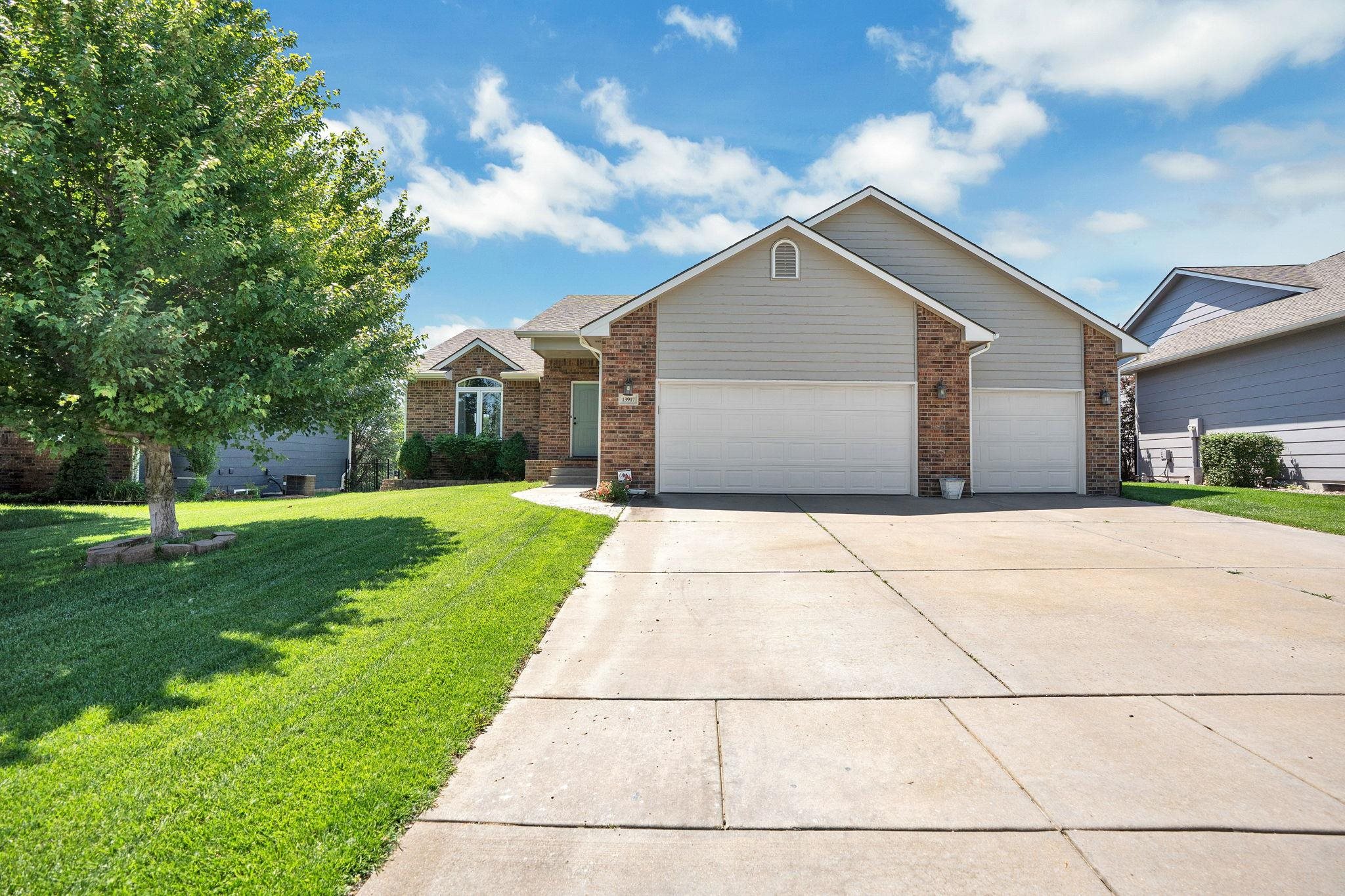 13917 W Taft St, Wichita, Kansas image 1