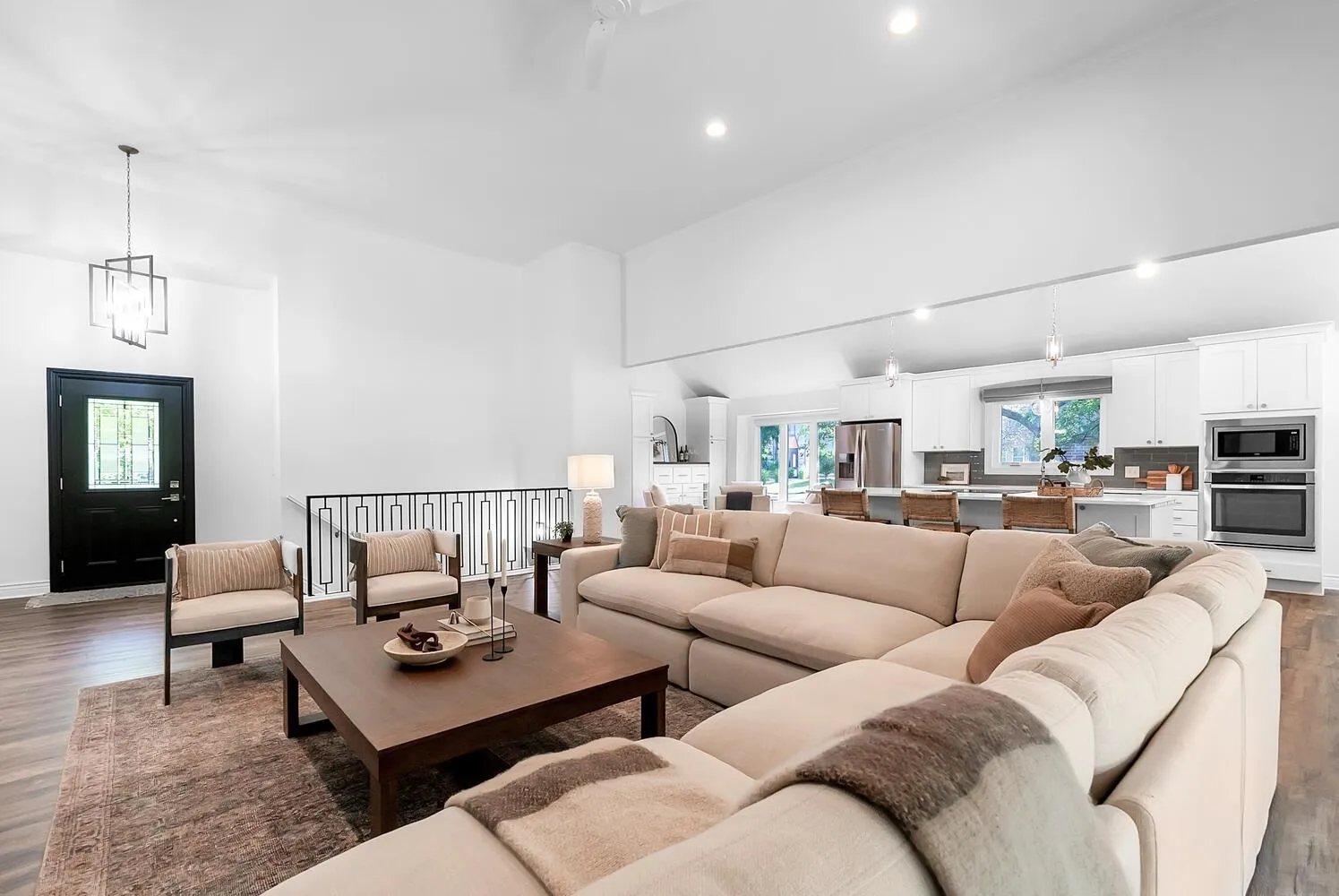 Wichita, Kansas 67226, United States, 4 Bedrooms Bedrooms, ,4 BathroomsBathrooms,Residential,Pending,159424