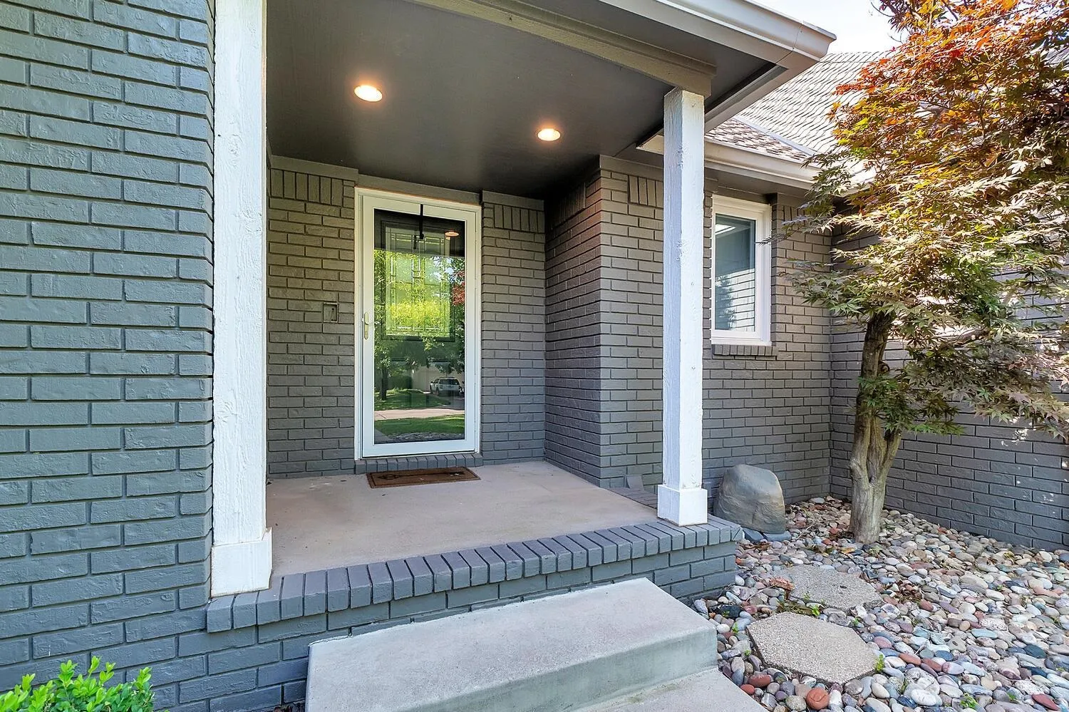 Wichita, Kansas 67226, United States, 4 Bedrooms Bedrooms, ,4 BathroomsBathrooms,Residential,Pending,159424