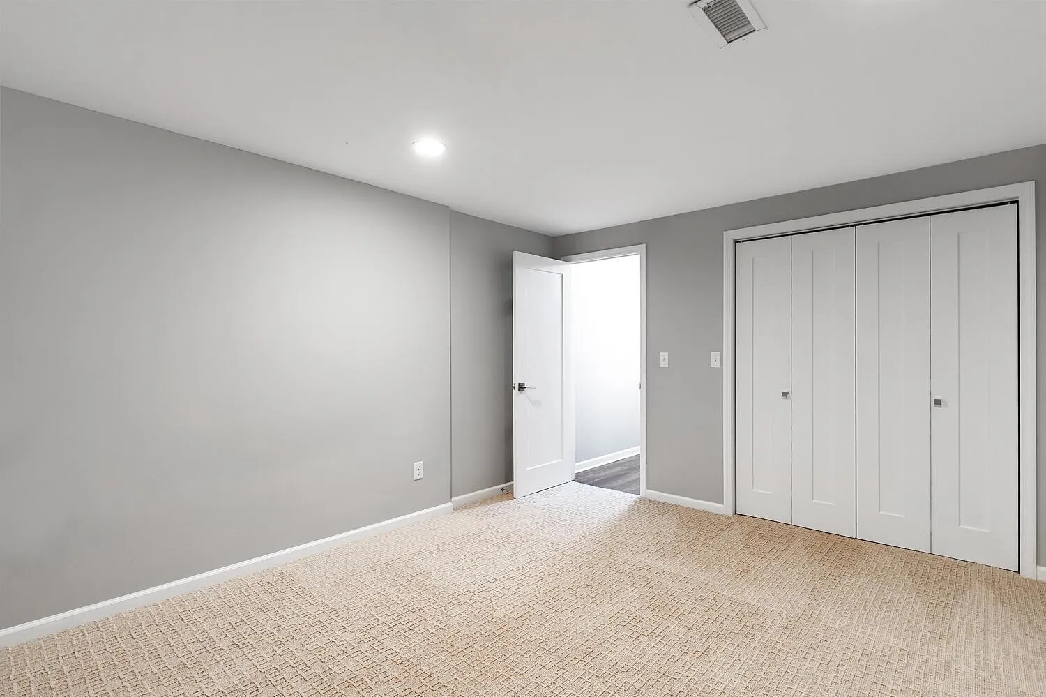 Wichita, Kansas 67226, United States, 4 Bedrooms Bedrooms, ,4 BathroomsBathrooms,Residential,Pending,159424