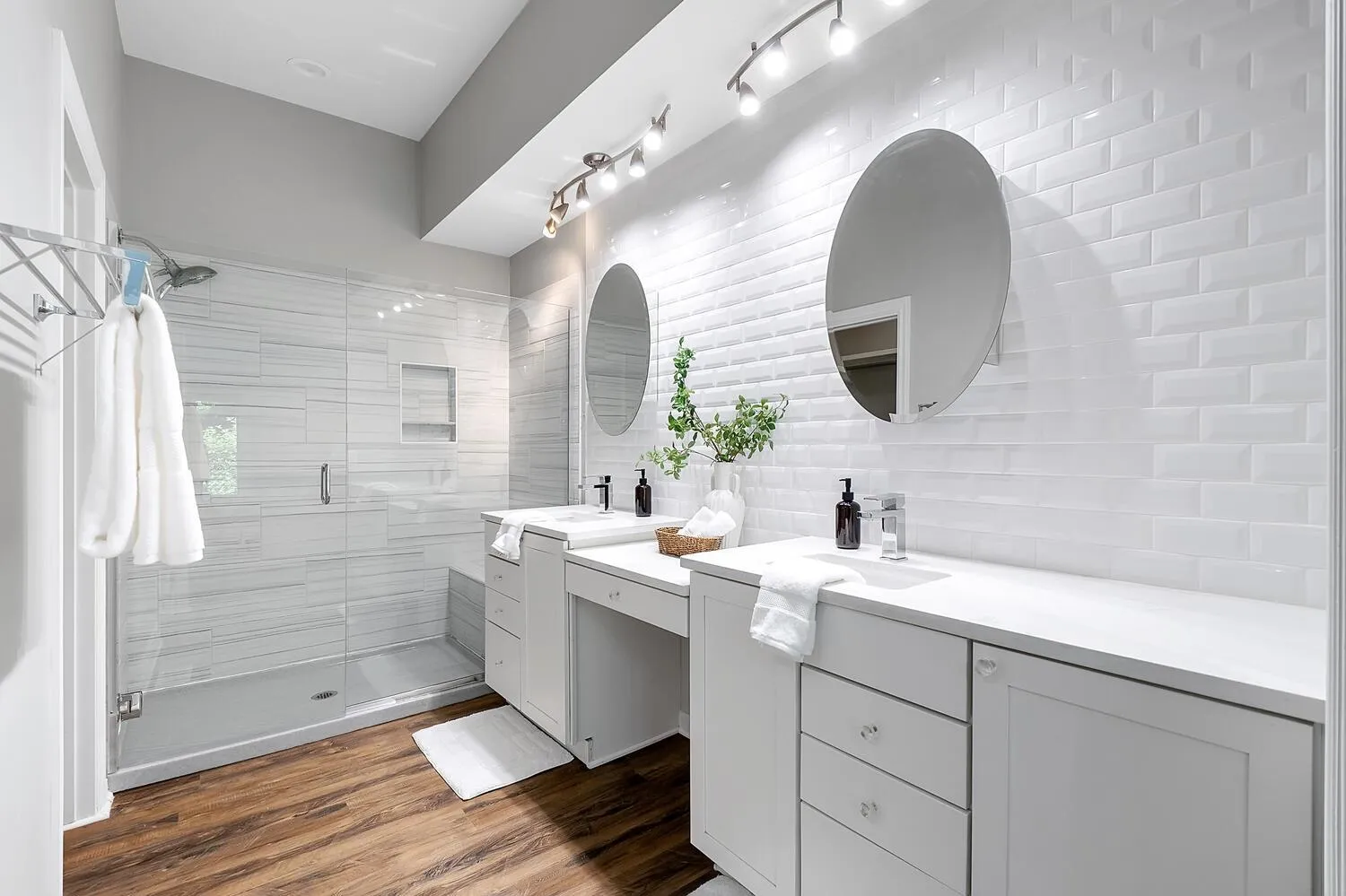 Wichita, Kansas 67226, United States, 4 Bedrooms Bedrooms, ,4 BathroomsBathrooms,Residential,Pending,159424