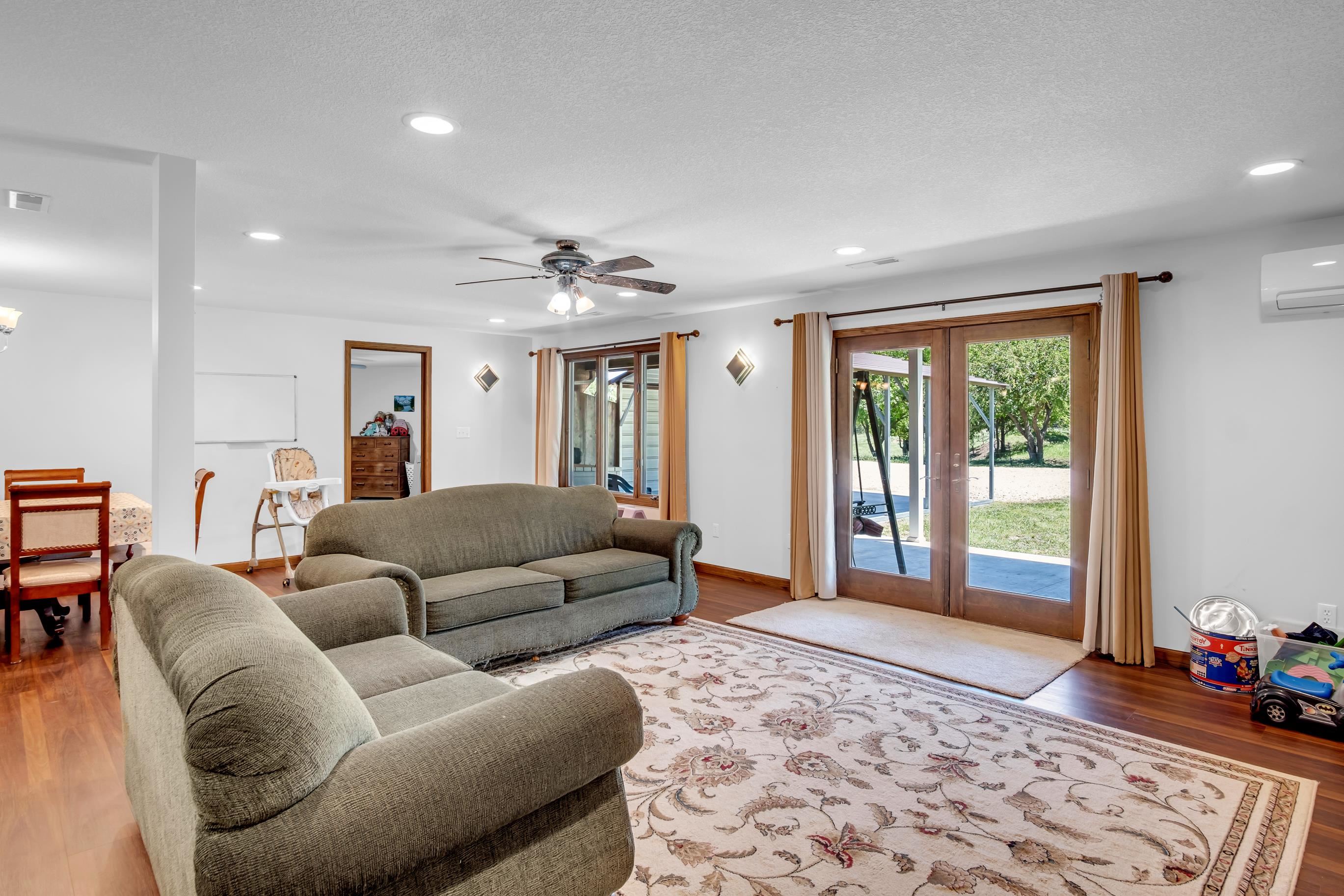 317 N Elm St, Hillsboro, Kansas image 23