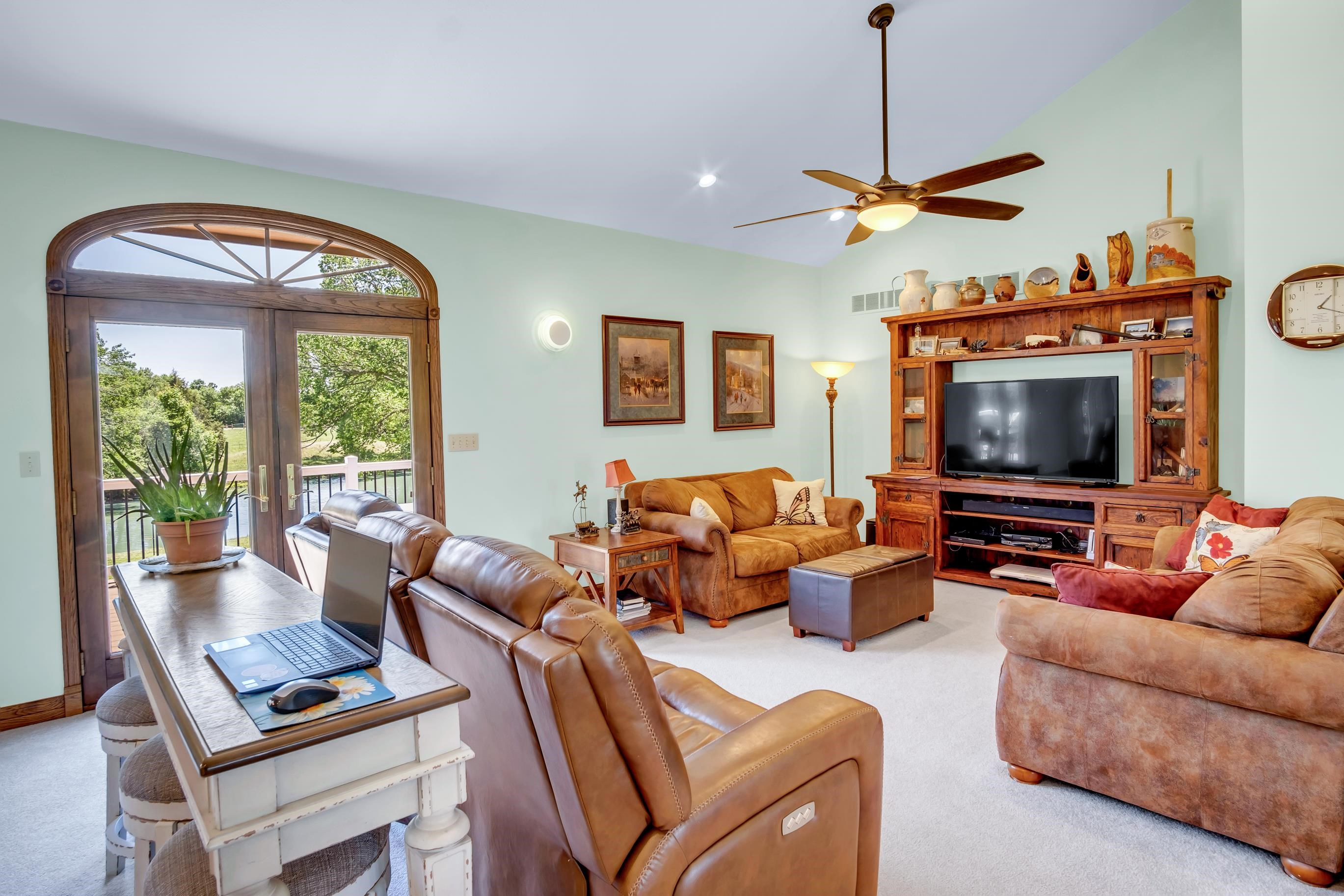 317 N Elm St, Hillsboro, Kansas image 7