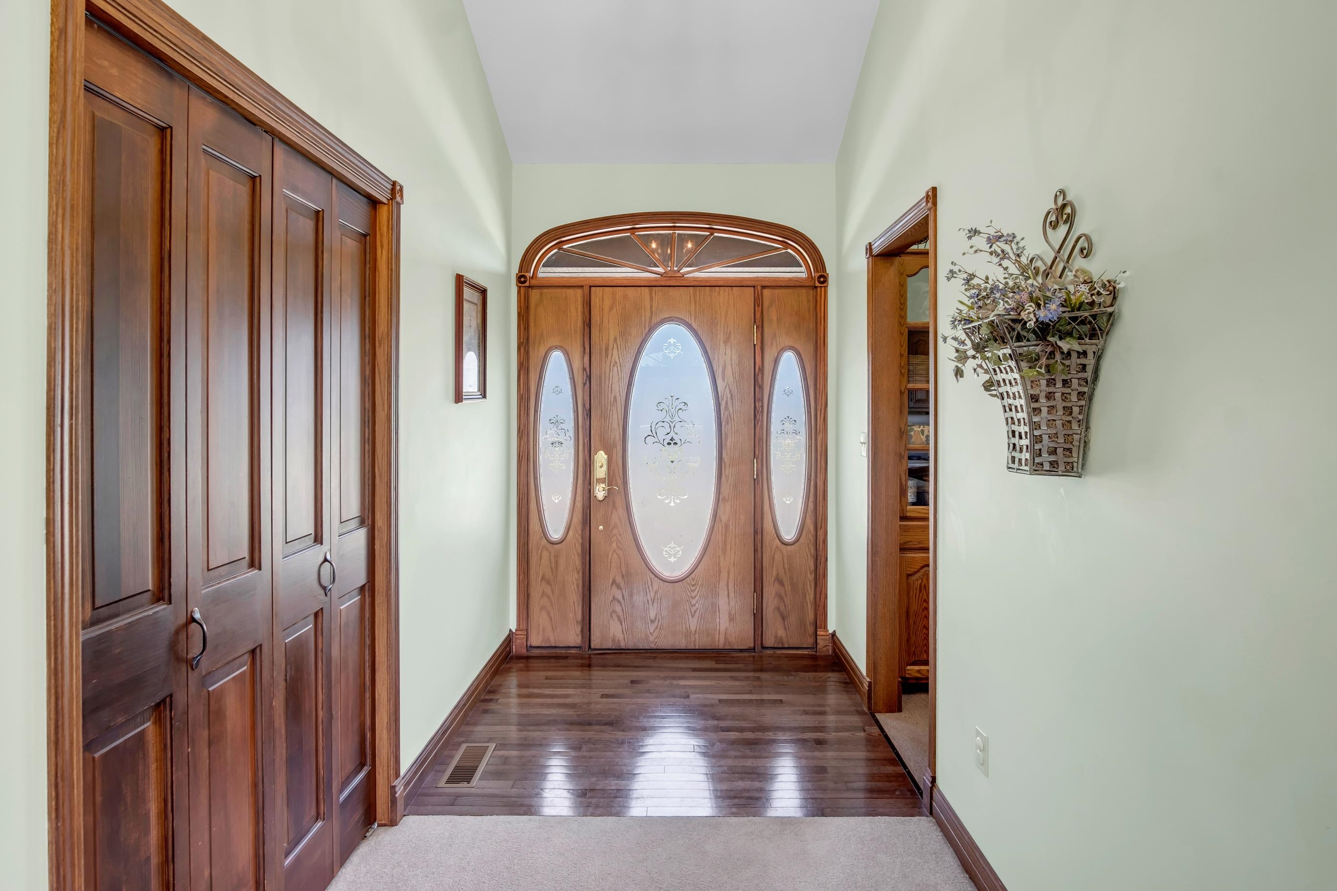 317 N Elm St, Hillsboro, Kansas image 5
