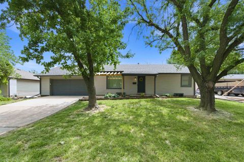 Homes For Sale - 908 S Dalton Dr<br/> Sedgwick County, Wichita, KS 67207