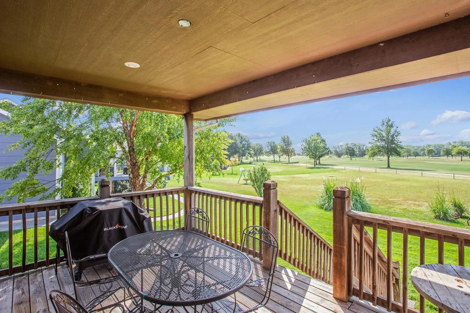 Cheney, Kansas 67025, United States, 4 Bedrooms Bedrooms, ,3 BathroomsBathrooms,Residential,Pending,49242