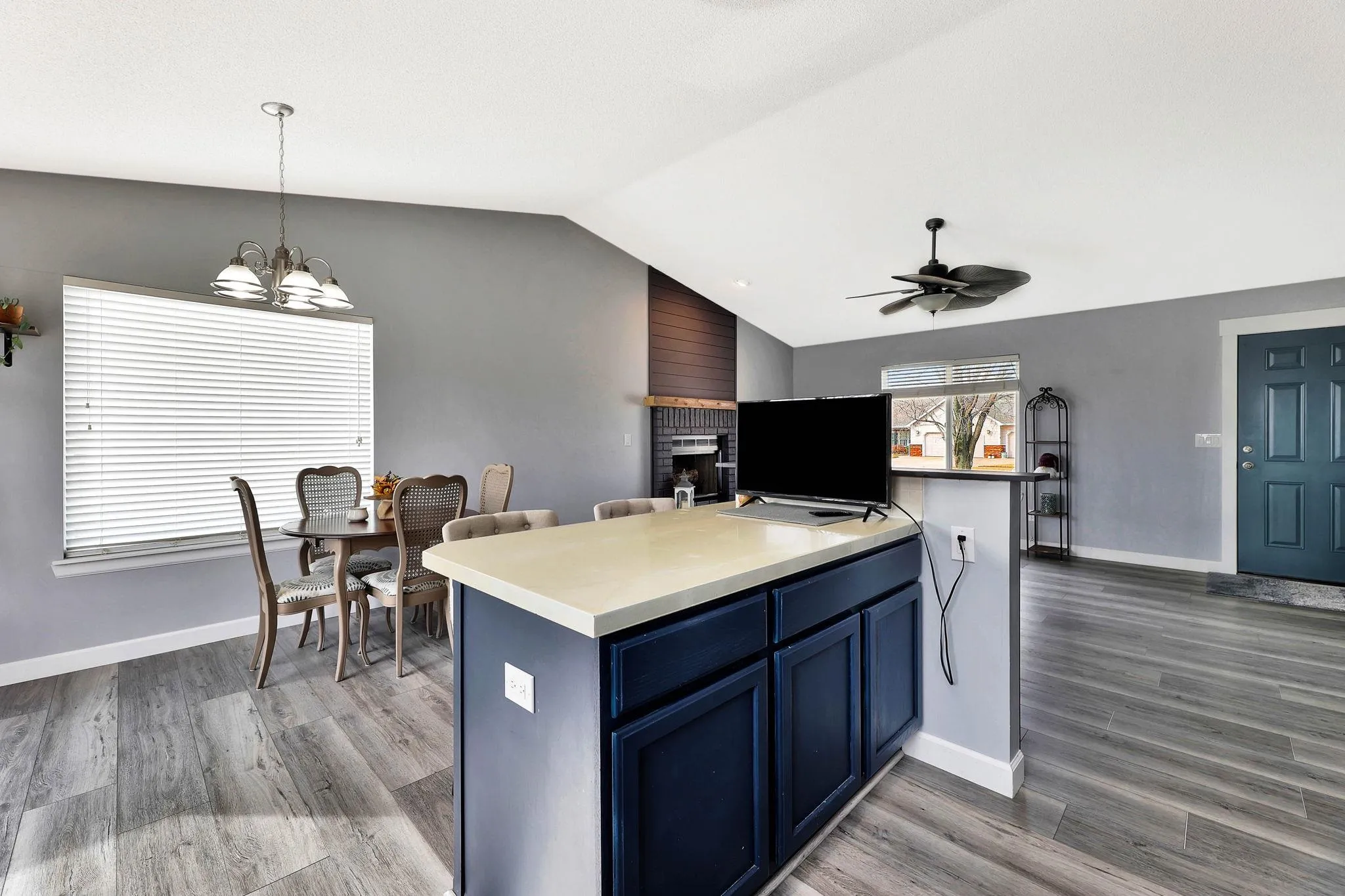 Derby, Kansas 67037, United States, 4 Bedrooms Bedrooms, ,3 BathroomsBathrooms,Residential,Pending,822