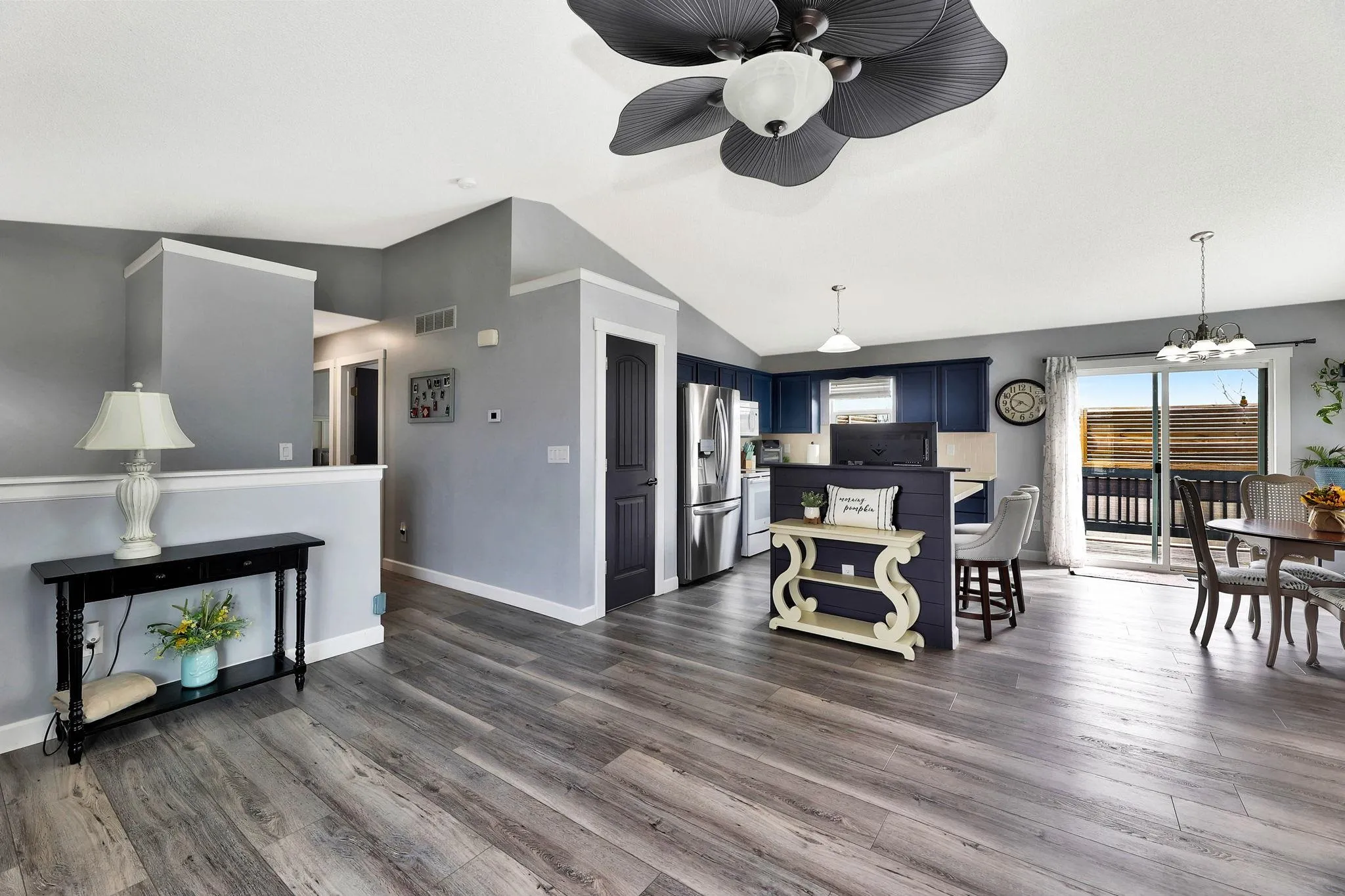 Derby, Kansas 67037, United States, 4 Bedrooms Bedrooms, ,3 BathroomsBathrooms,Residential,Pending,822