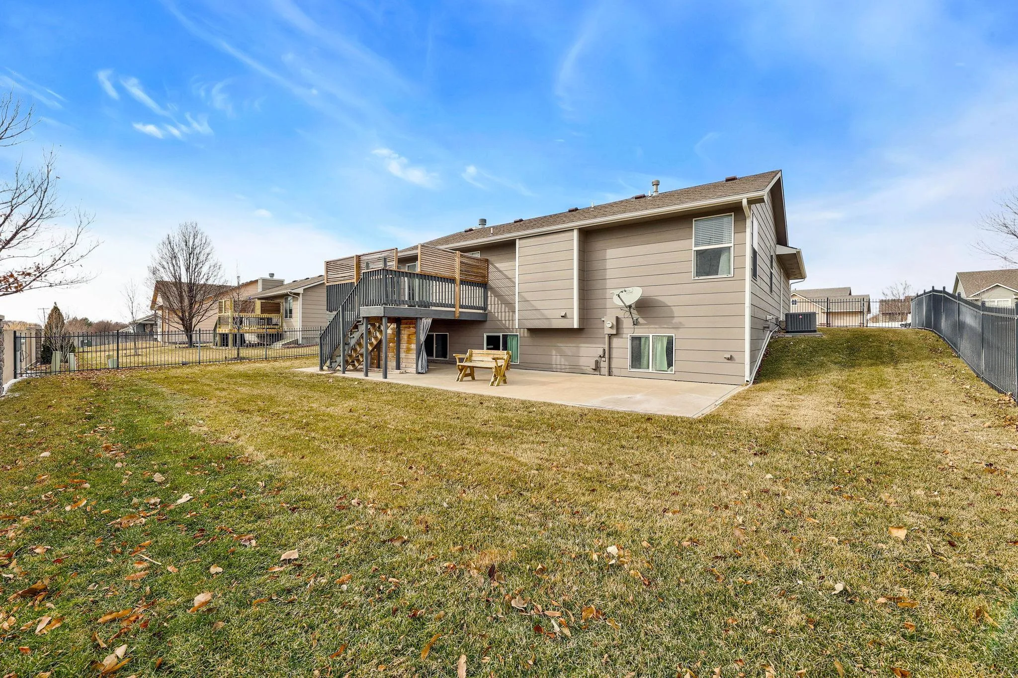 Derby, Kansas 67037, United States, 4 Bedrooms Bedrooms, ,3 BathroomsBathrooms,Residential,Pending,822