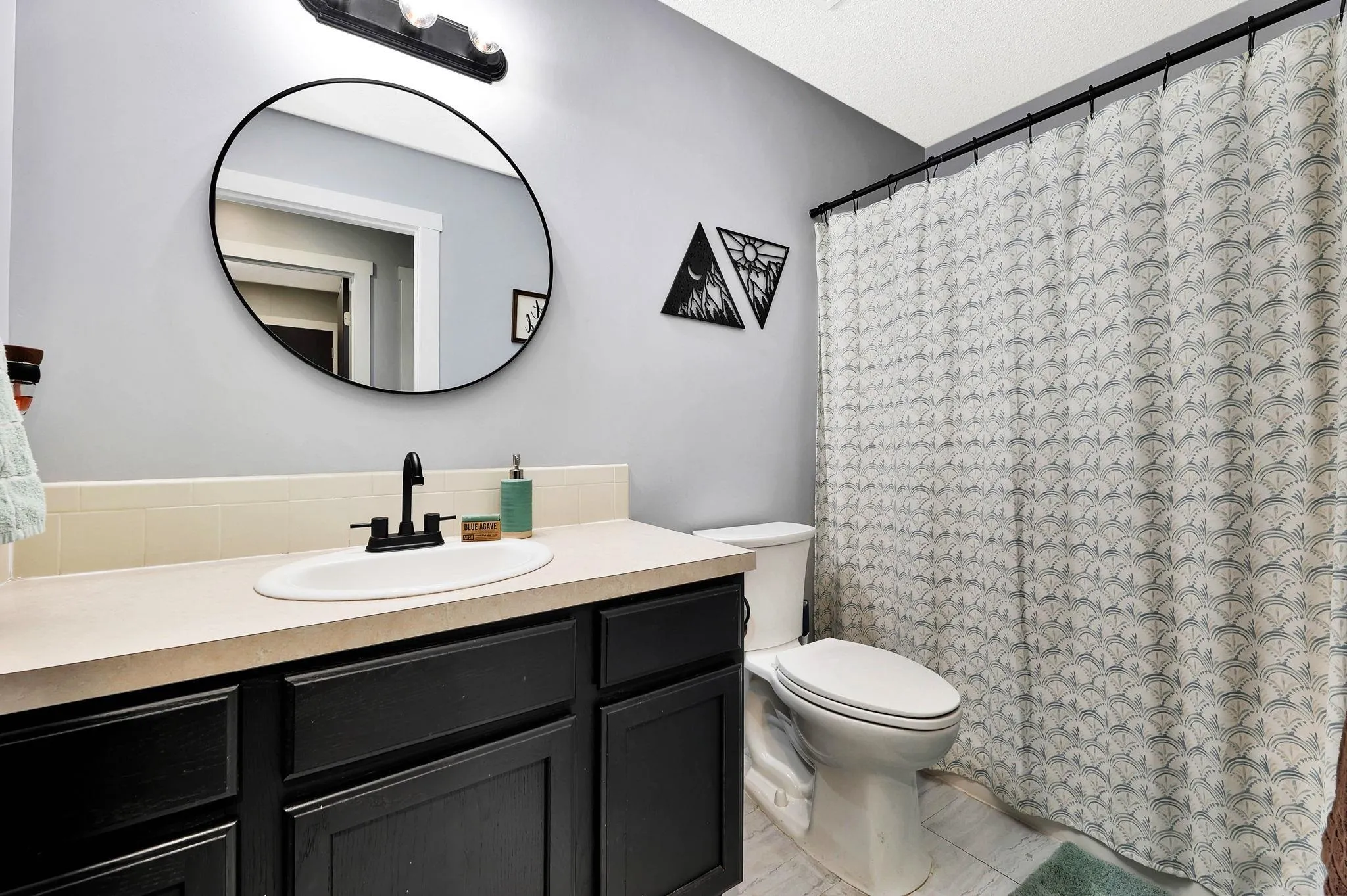 Derby, Kansas 67037, United States, 4 Bedrooms Bedrooms, ,3 BathroomsBathrooms,Residential,Pending,822