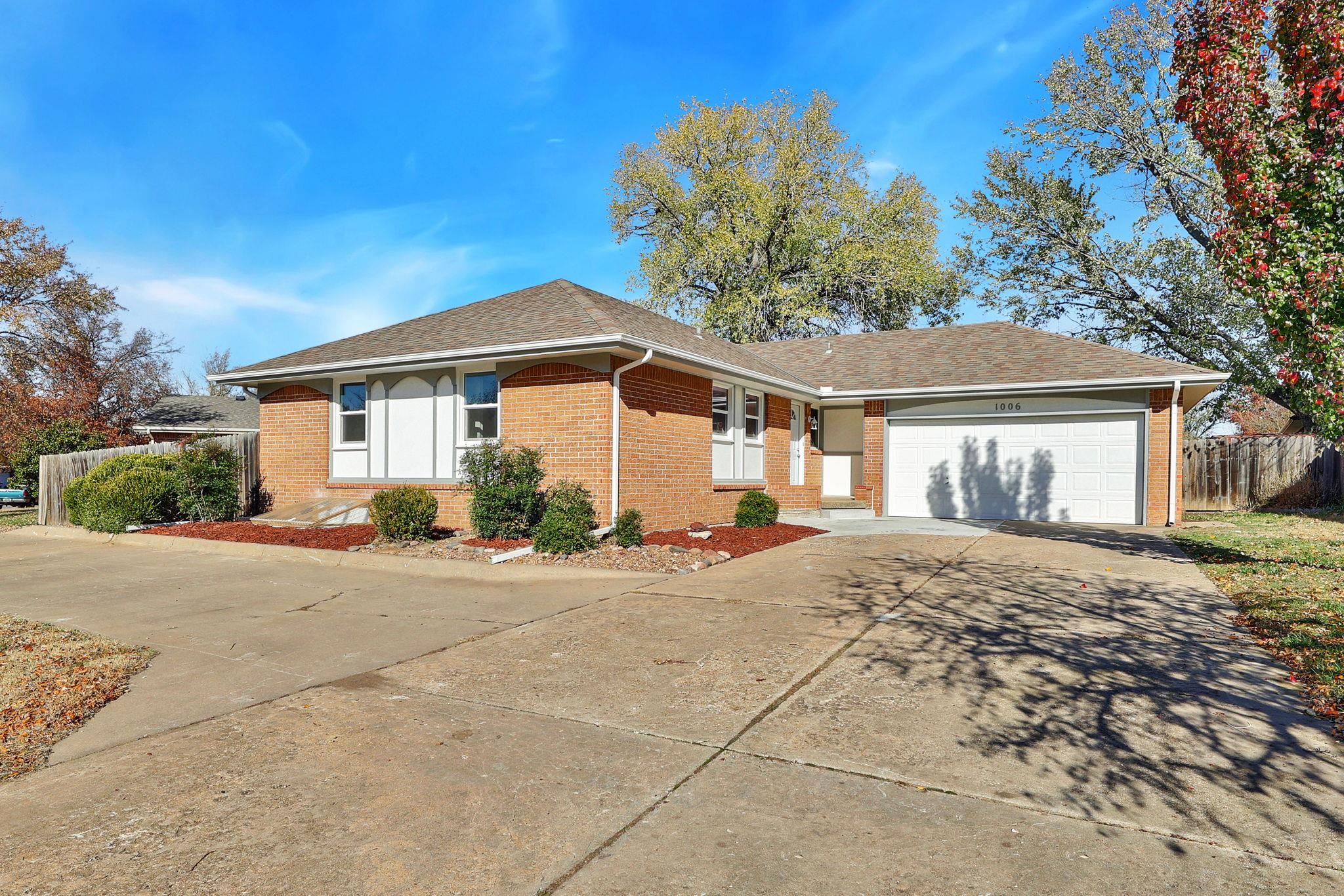 Wichita, Kansas 67207, United States, 4 Bedrooms Bedrooms, ,3 BathroomsBathrooms,Residential,Pending,68633
