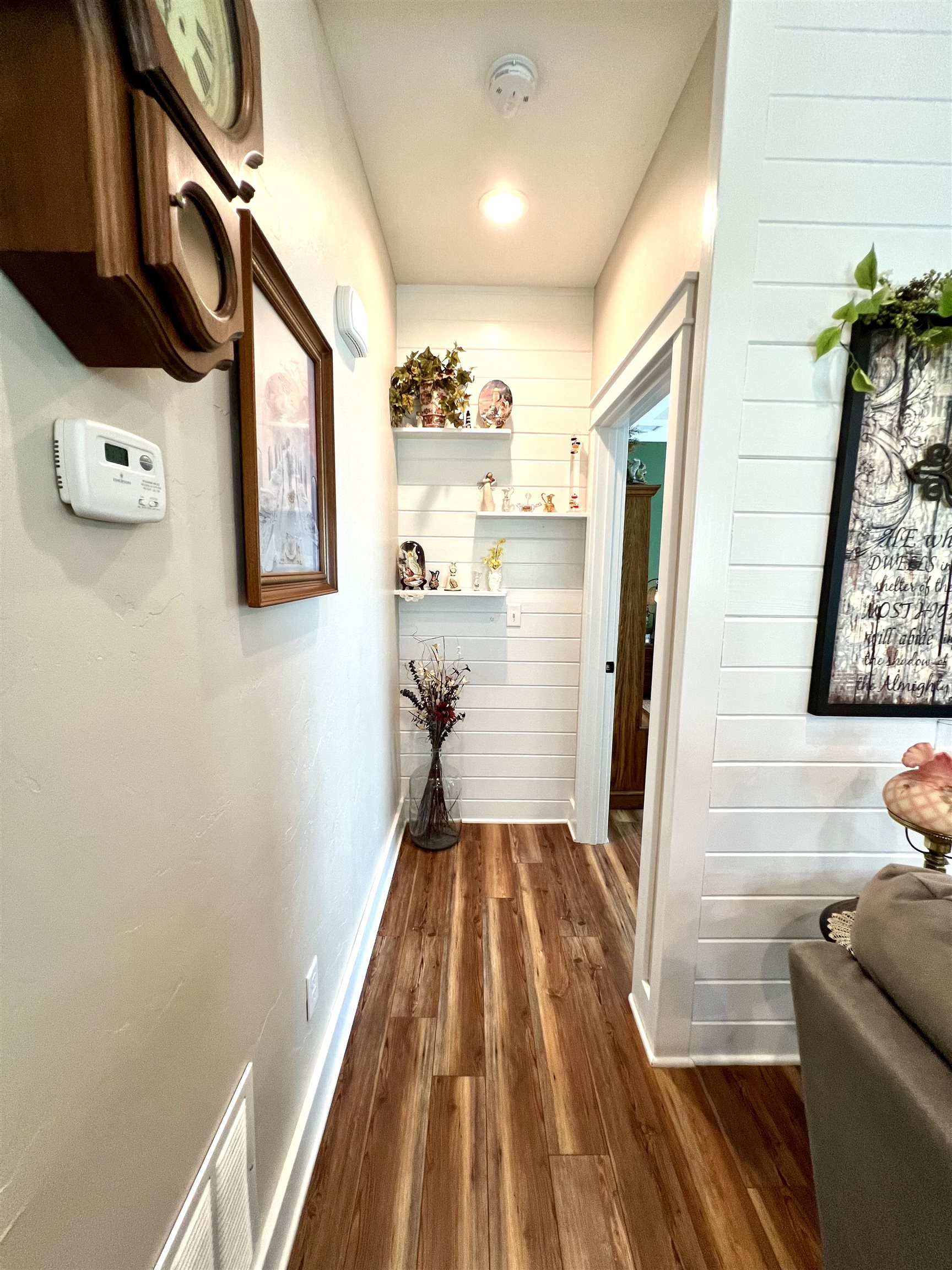 2545 Vine Ave, Parkerfield, Kansas image 15