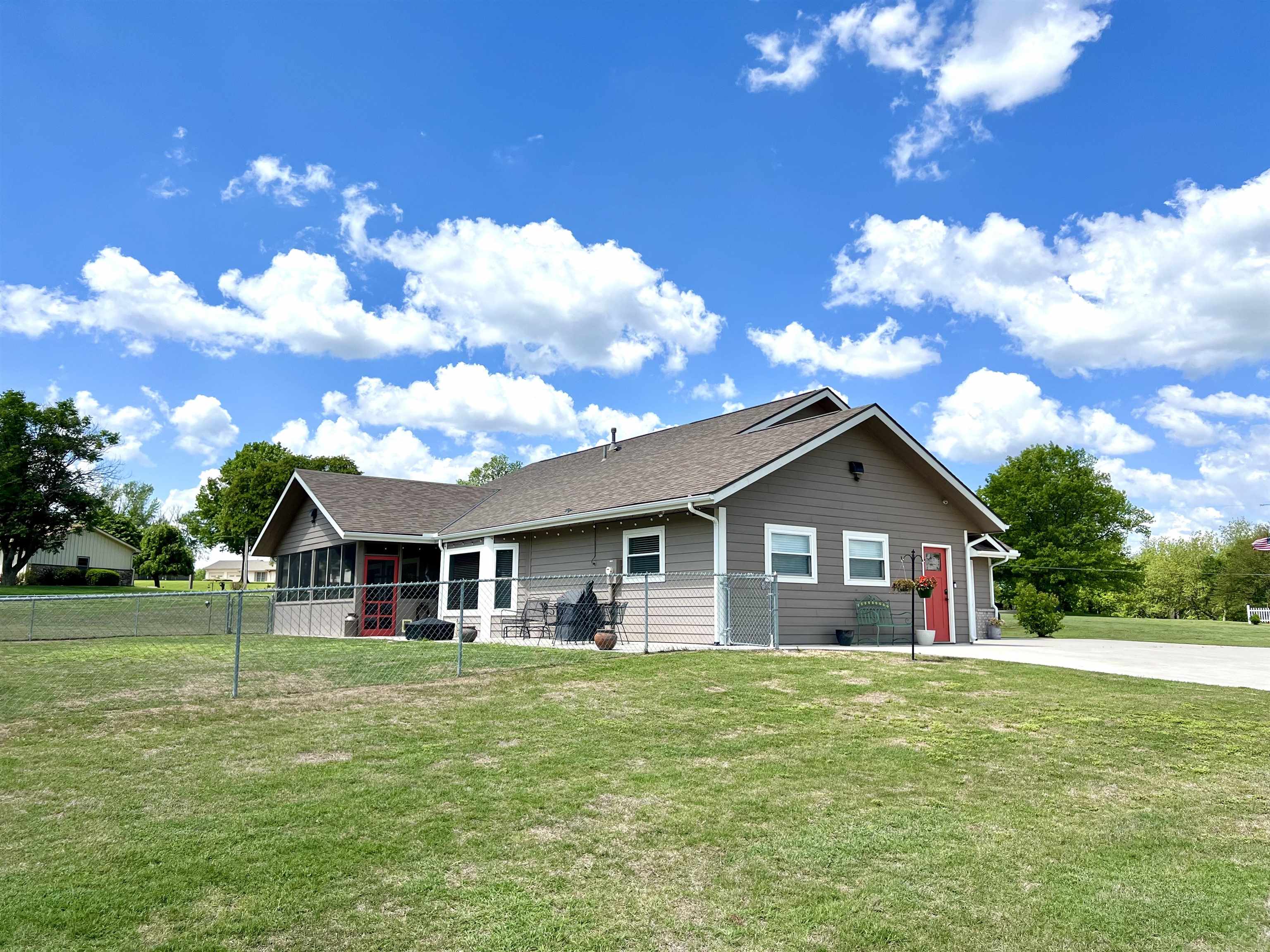 2545 Vine Ave, Parkerfield, Kansas image 5