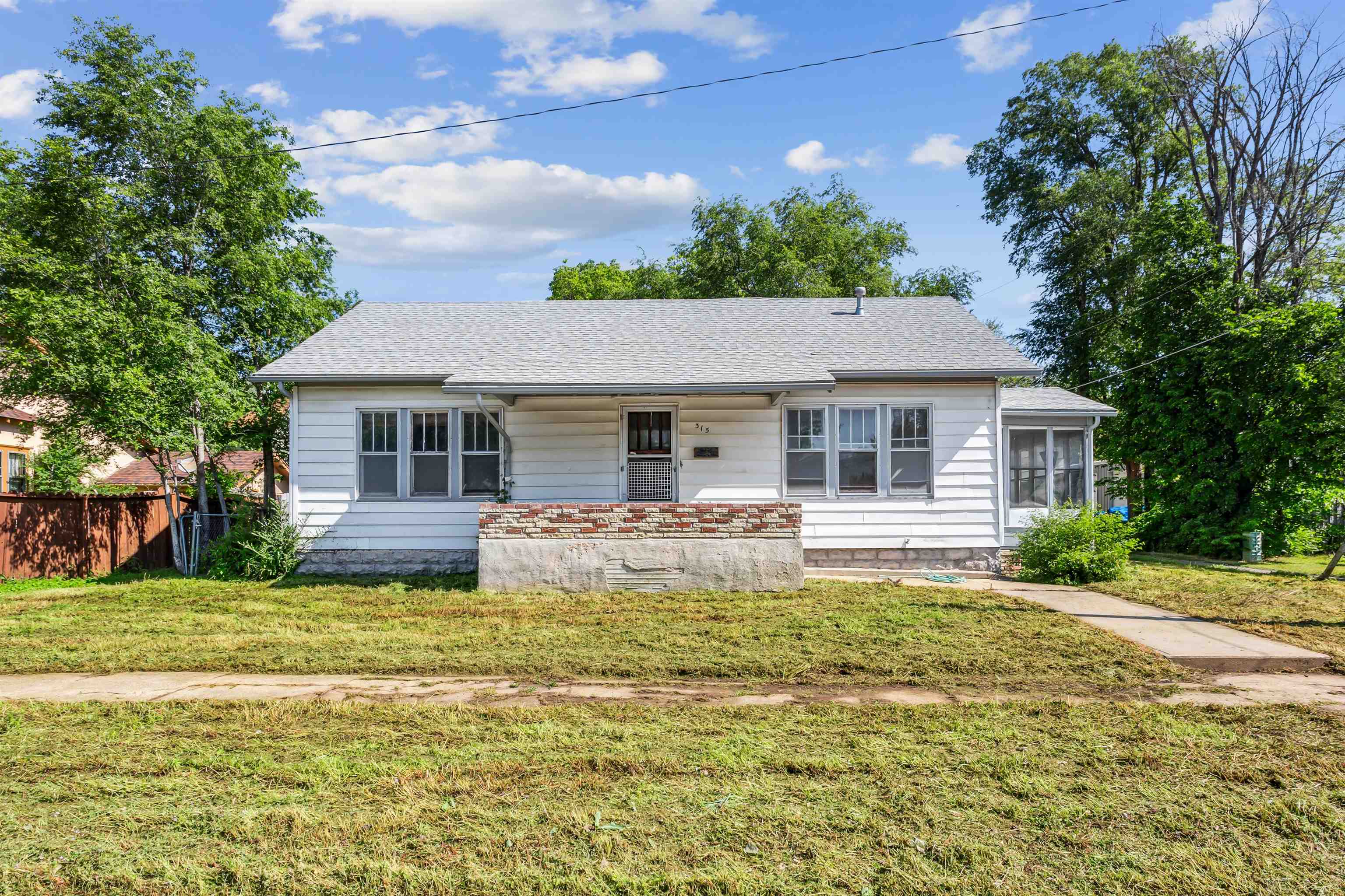 315 W 4th St, Wellington, Kansas image 1